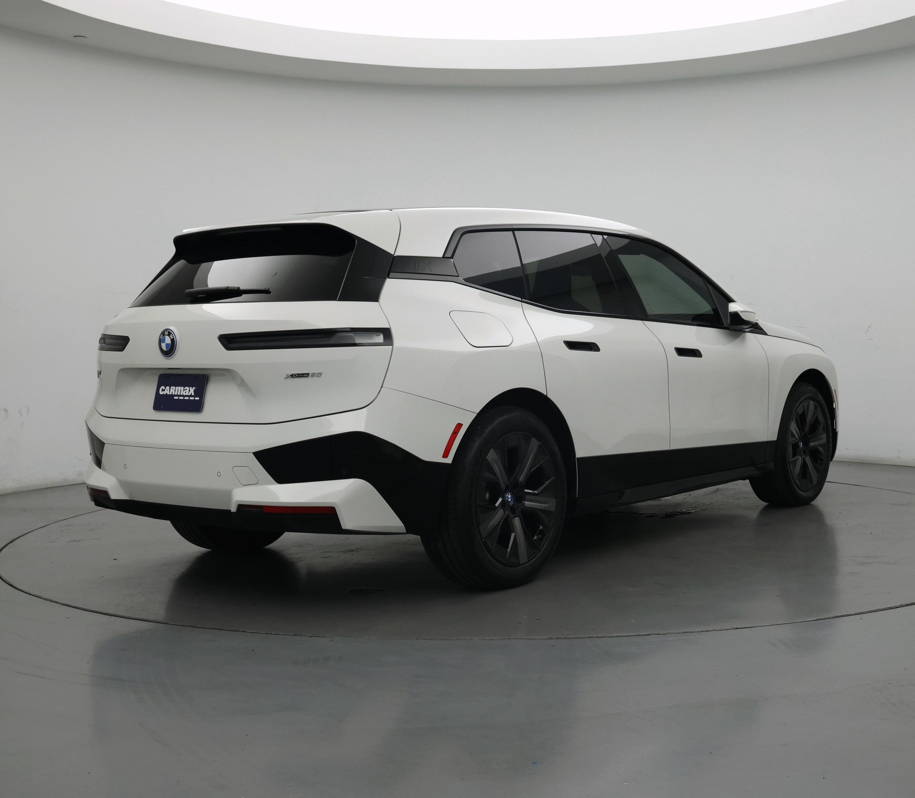 Thumbnail: 2023 BMW iX - 8