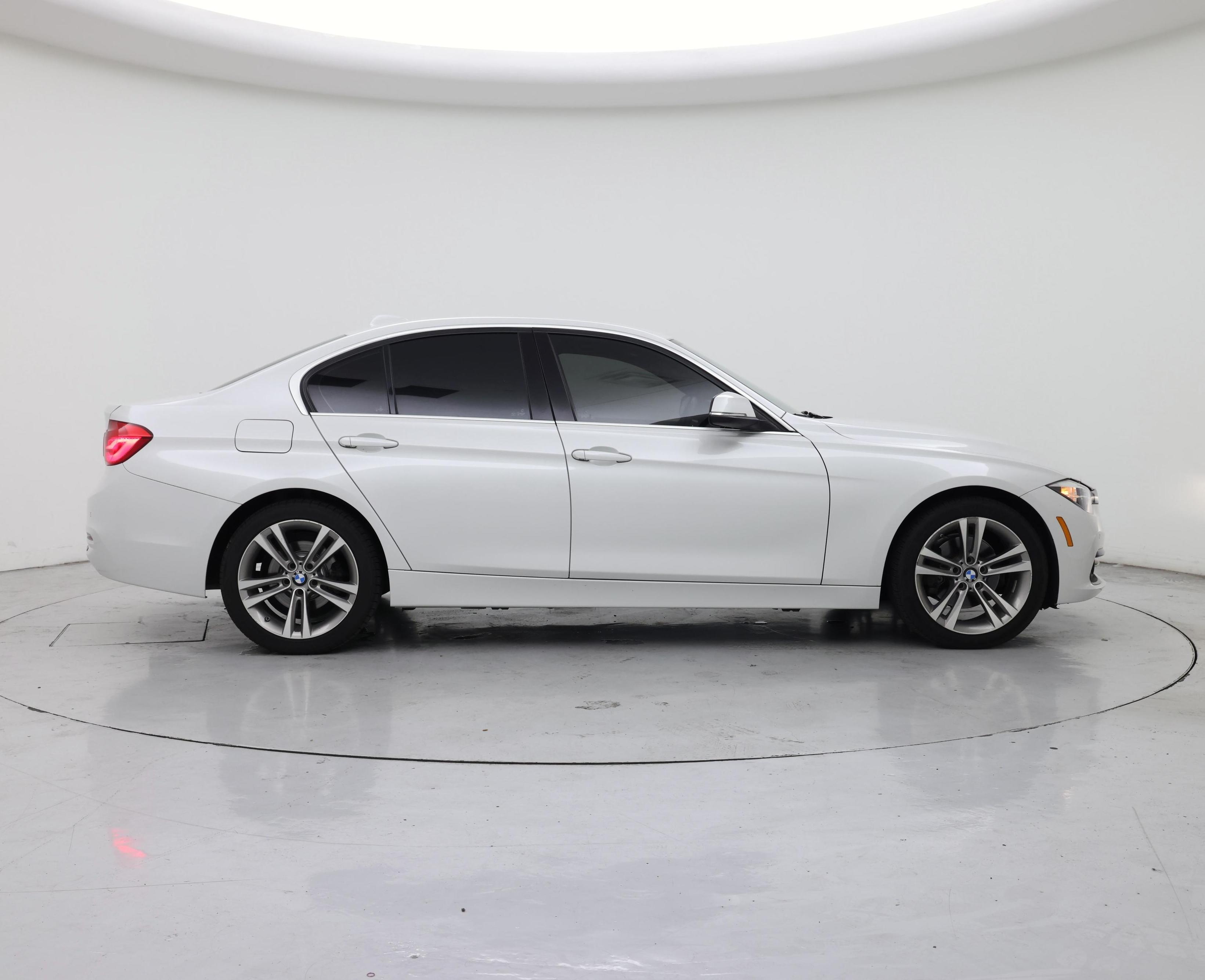 Thumbnail: 2017 BMW 3 Series - 7