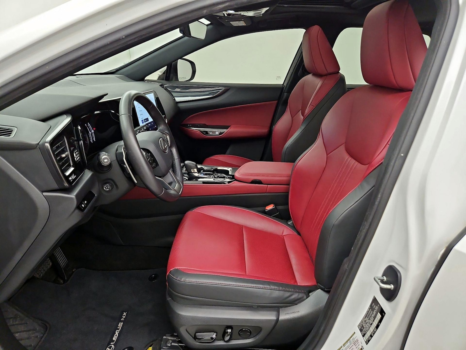 2024 Lexus NX 250 - Photo 12