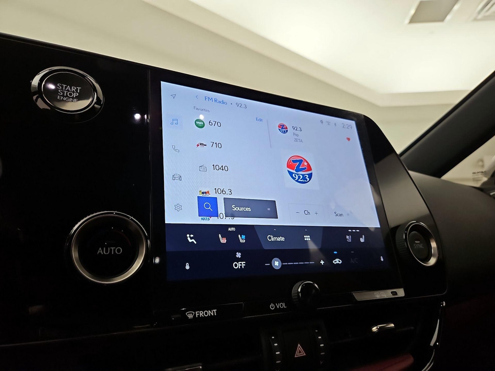 2024 Lexus NX 250 - Photo 16