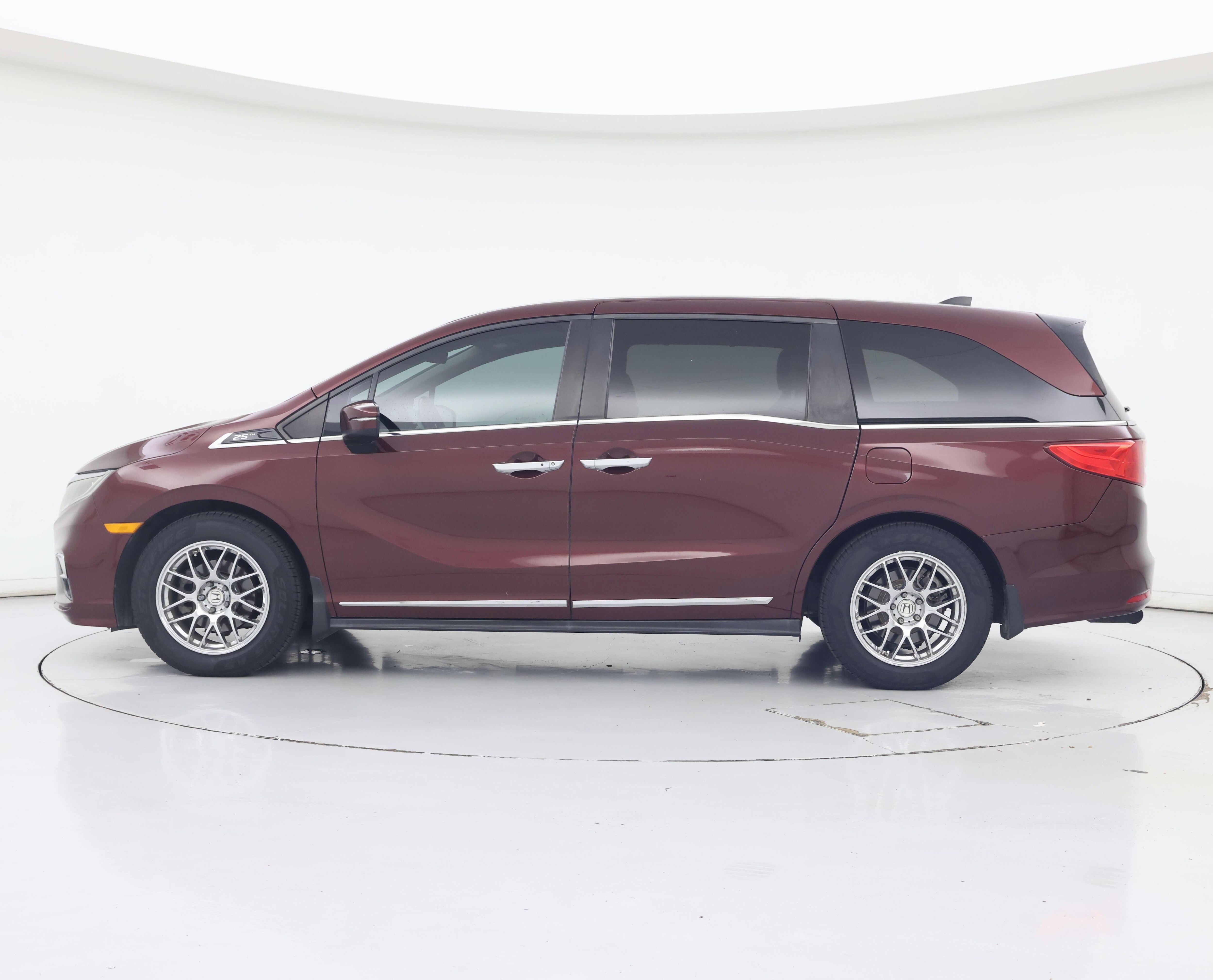 Thumbnail: 2020 Honda Odyssey - 3
