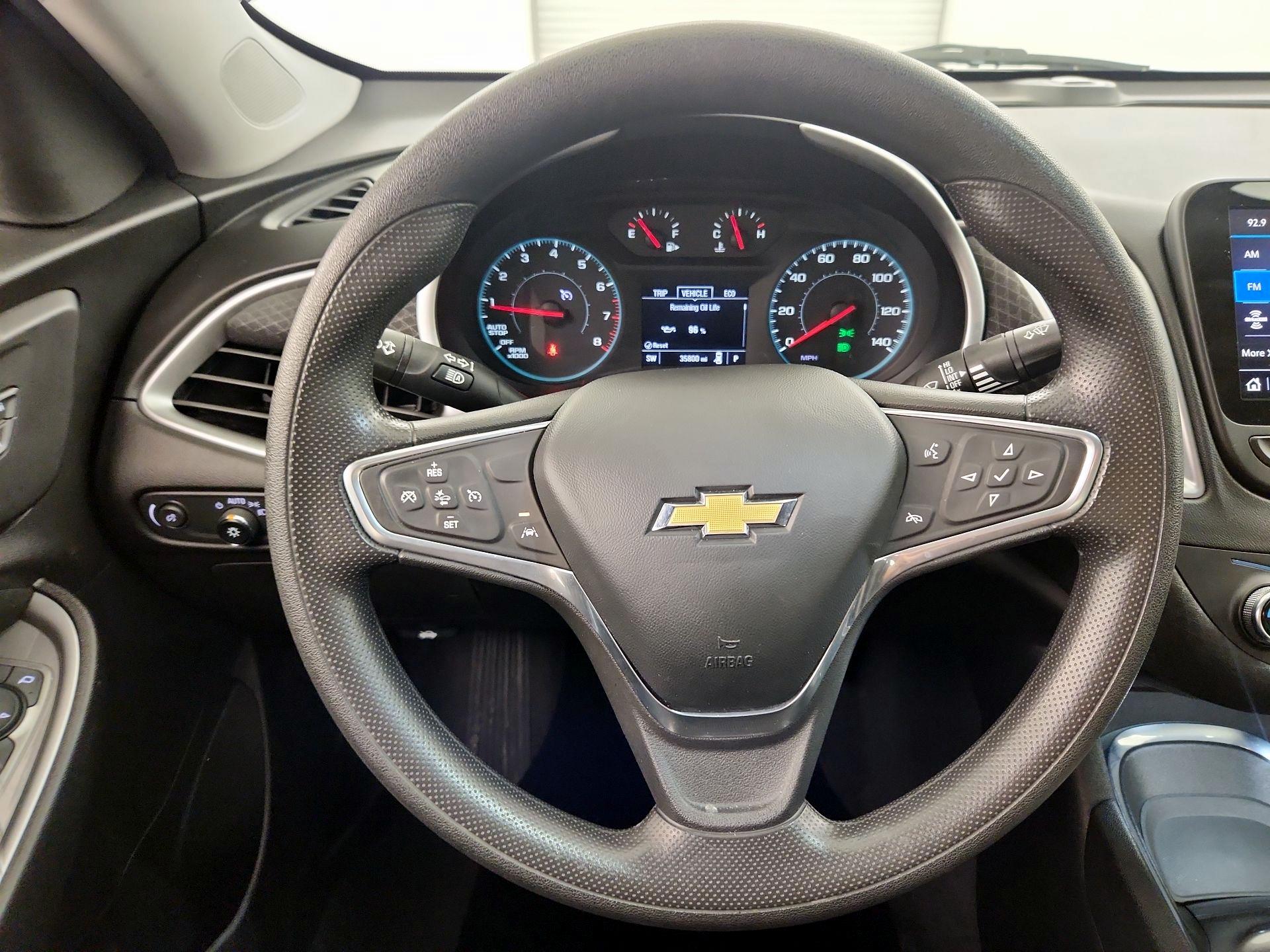 Thumbnail: 2023 Chevrolet Malibu - 10