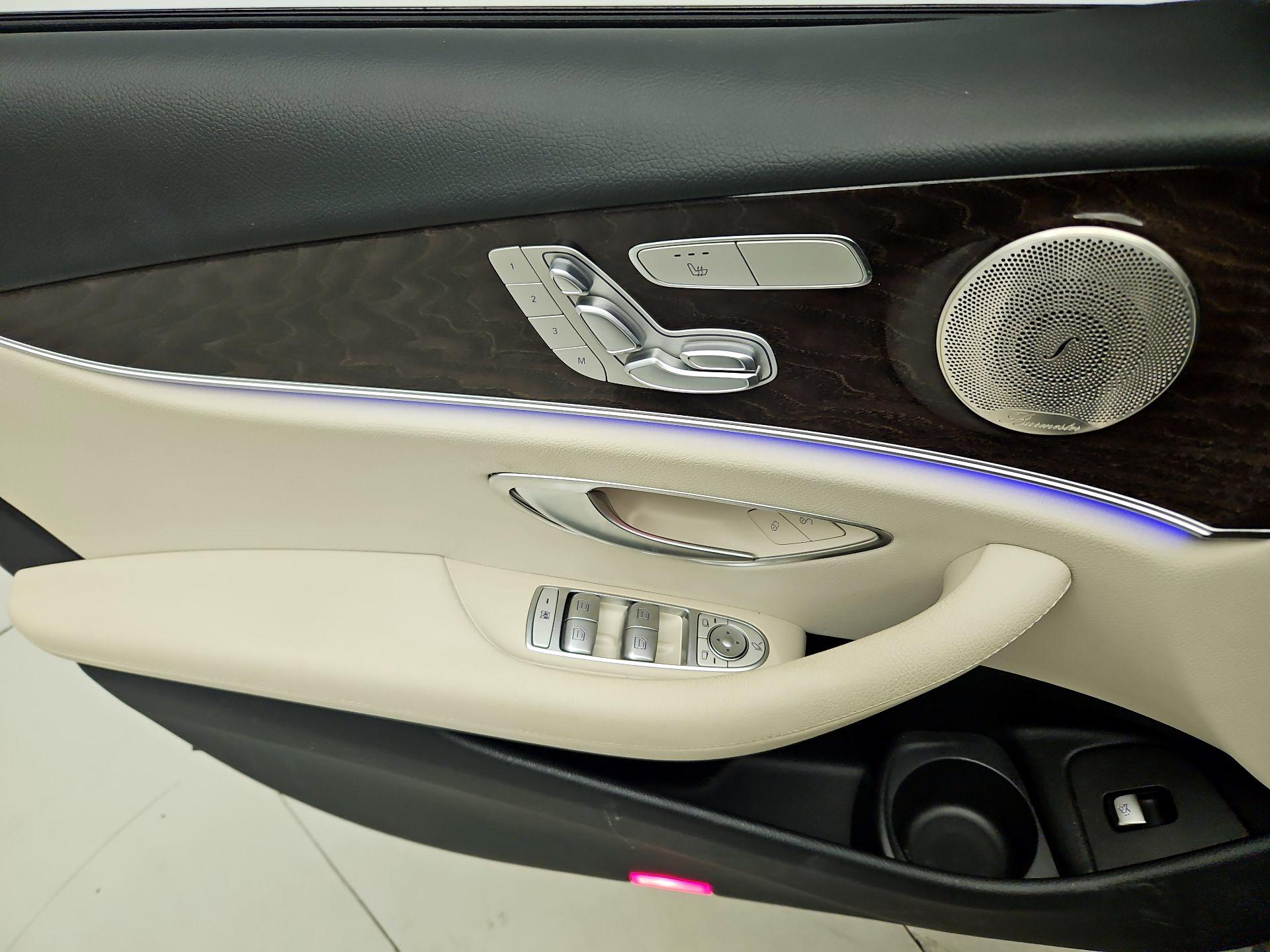 Thumbnail: 2022 Mercedes-Benz E-Class - 12