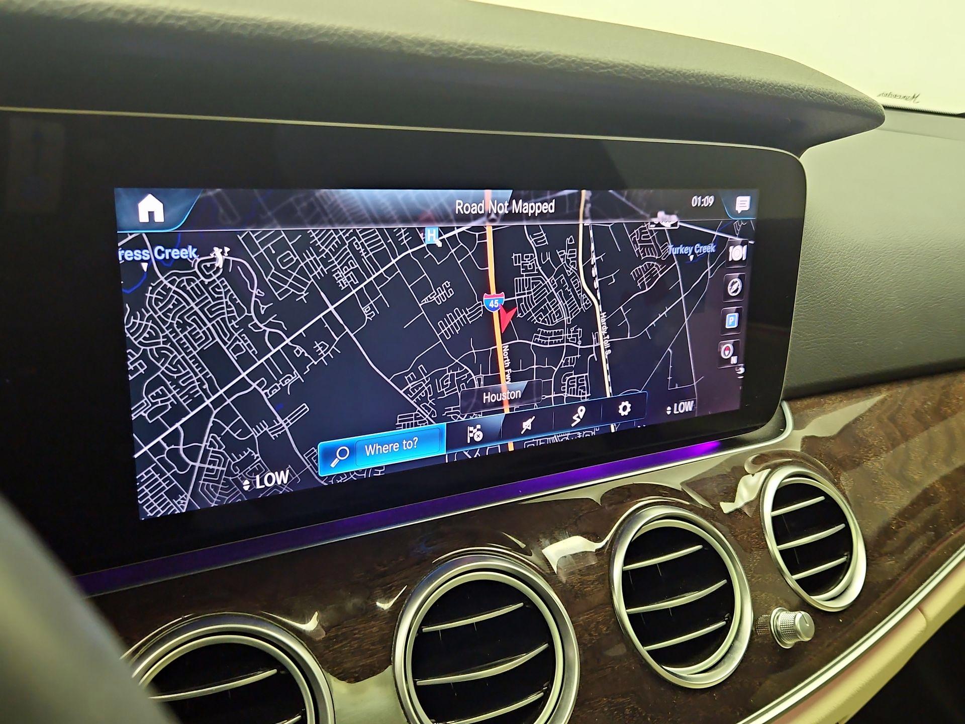 Thumbnail: 2022 Mercedes-Benz E-Class - 14