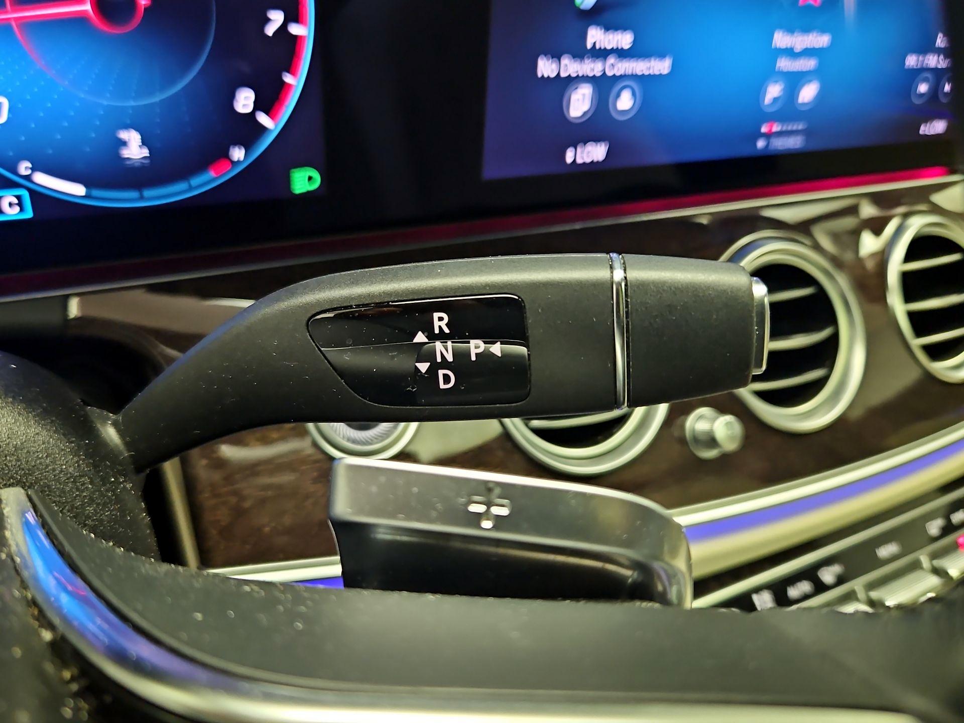 Thumbnail: 2022 Mercedes-Benz E-Class - 18