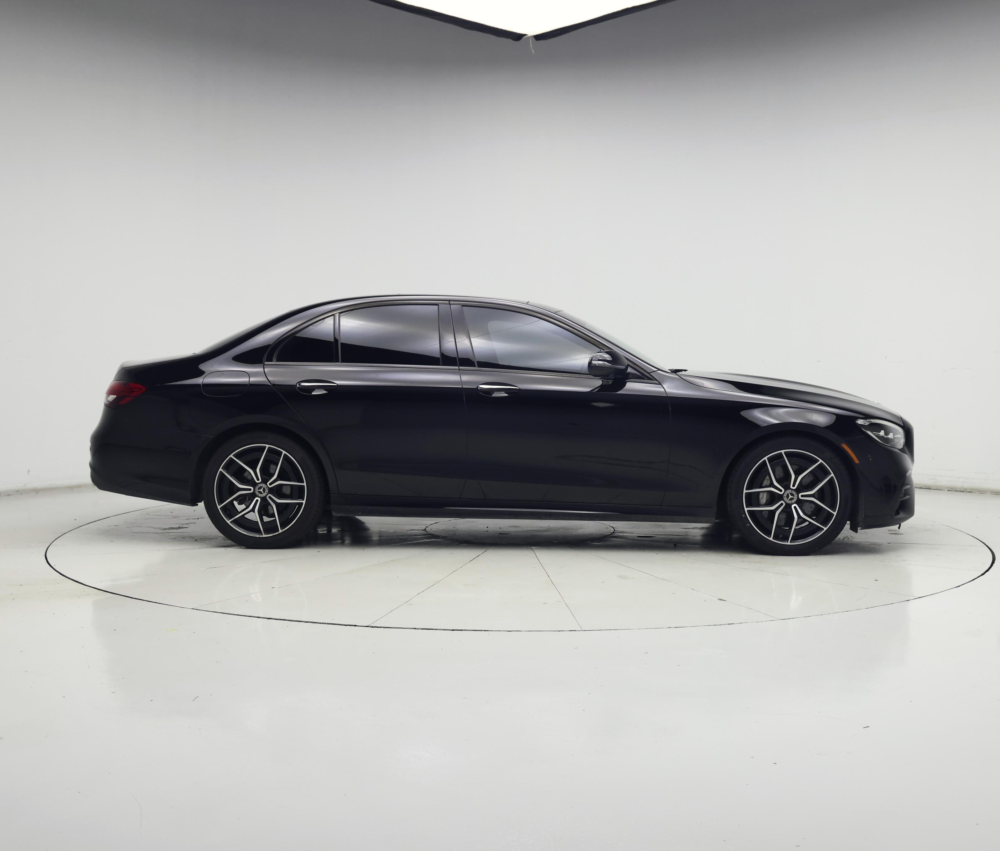 Thumbnail: 2022 Mercedes-Benz E-Class - 7