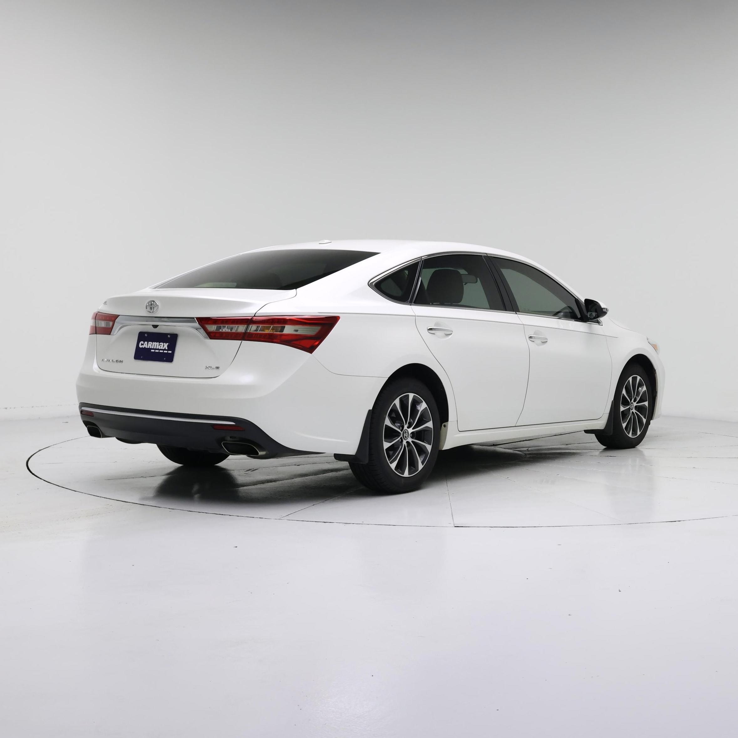 Thumbnail: 2018 Toyota Avalon - 8