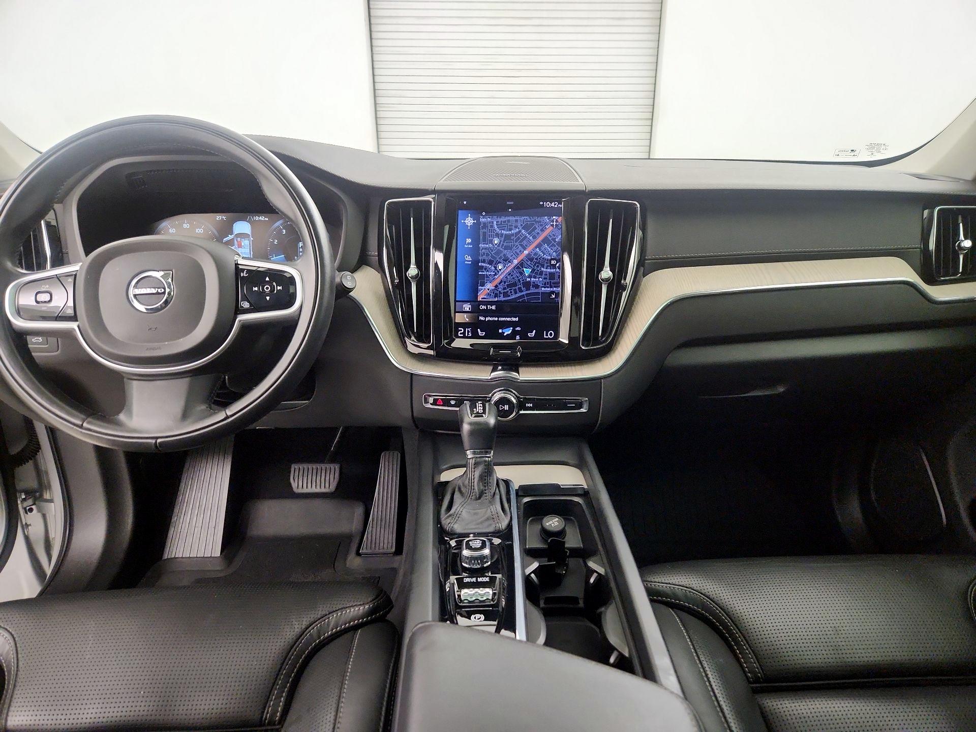 Thumbnail: 2021 Volvo XC60 - 9