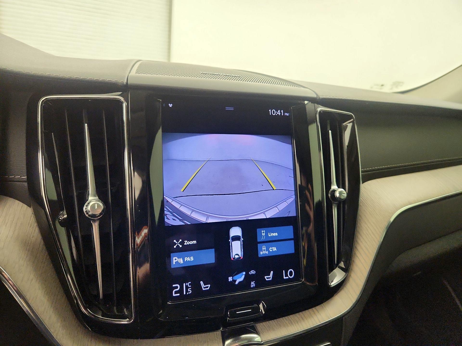 Thumbnail: 2021 Volvo XC60 - 15