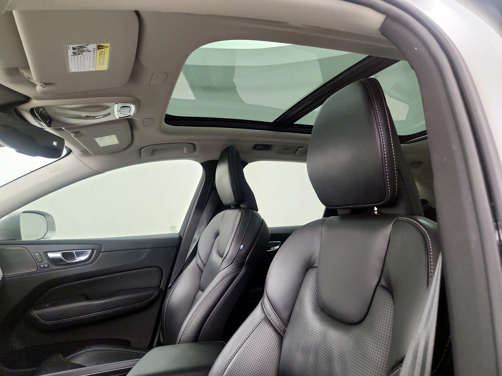 Thumbnail: 2021 Volvo XC60 - 20
