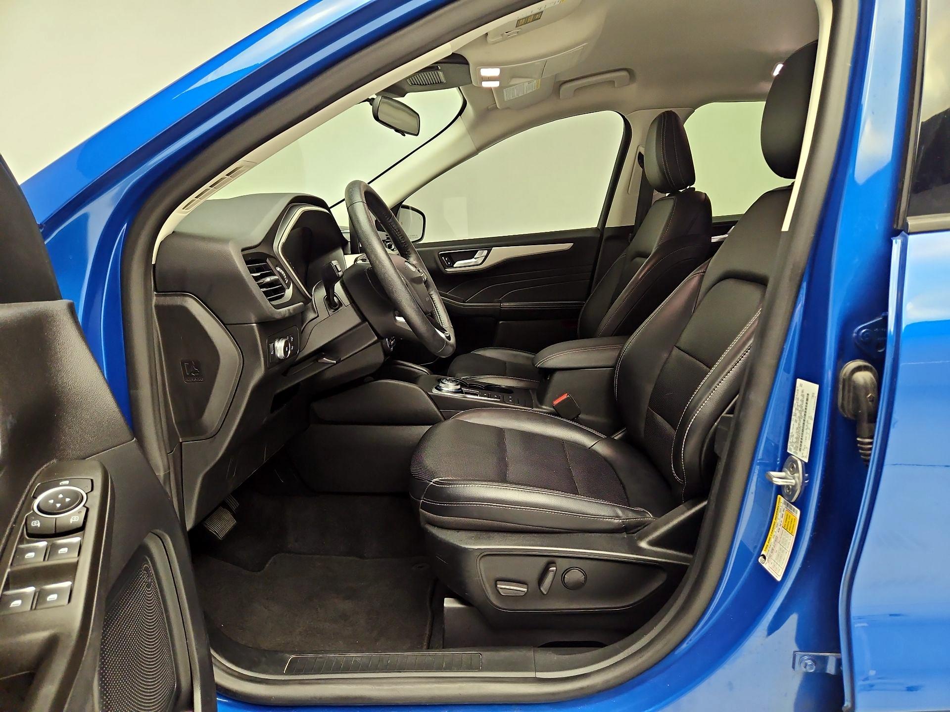 Thumbnail: 2021 Ford Escape - 11