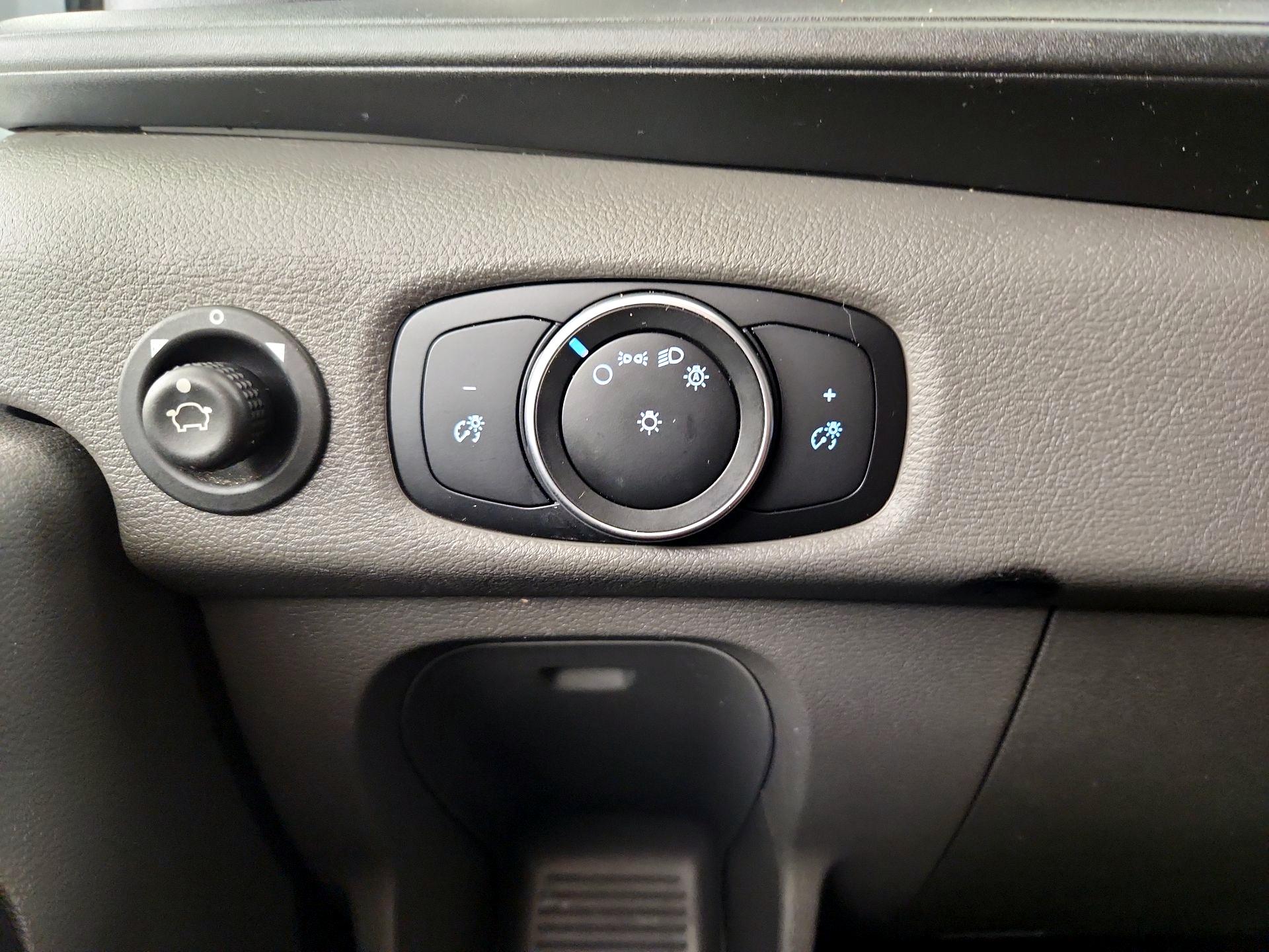 Thumbnail: 2020 Ford Transit Series - 13