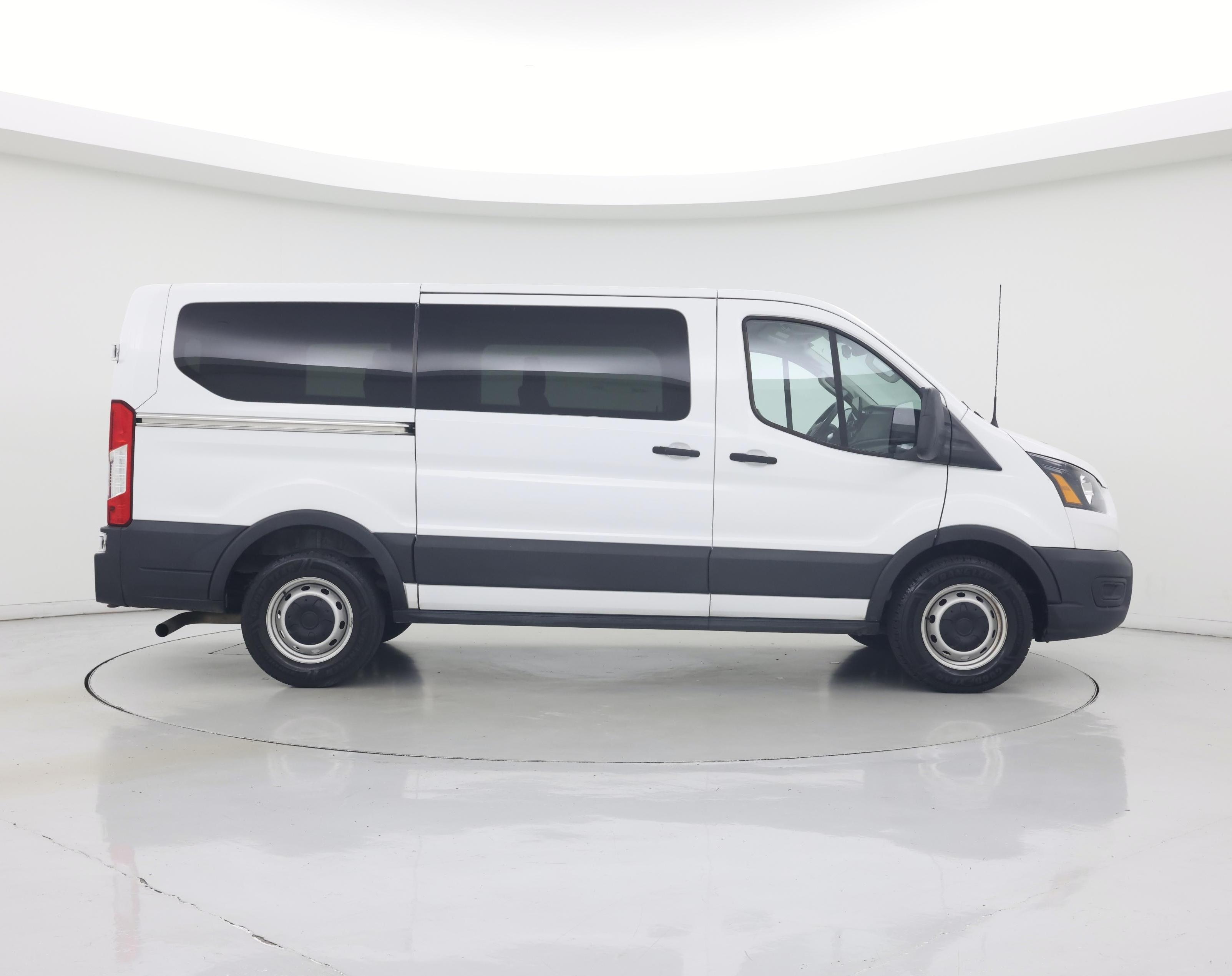 Thumbnail: 2020 Ford Transit Series - 7