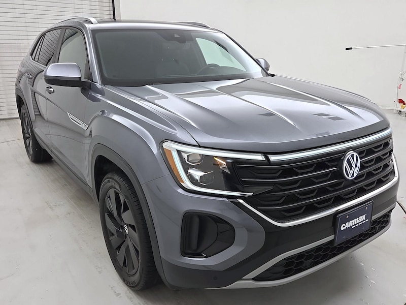 2025 Volkswagen Atlas Cross Sport SE w/Tech