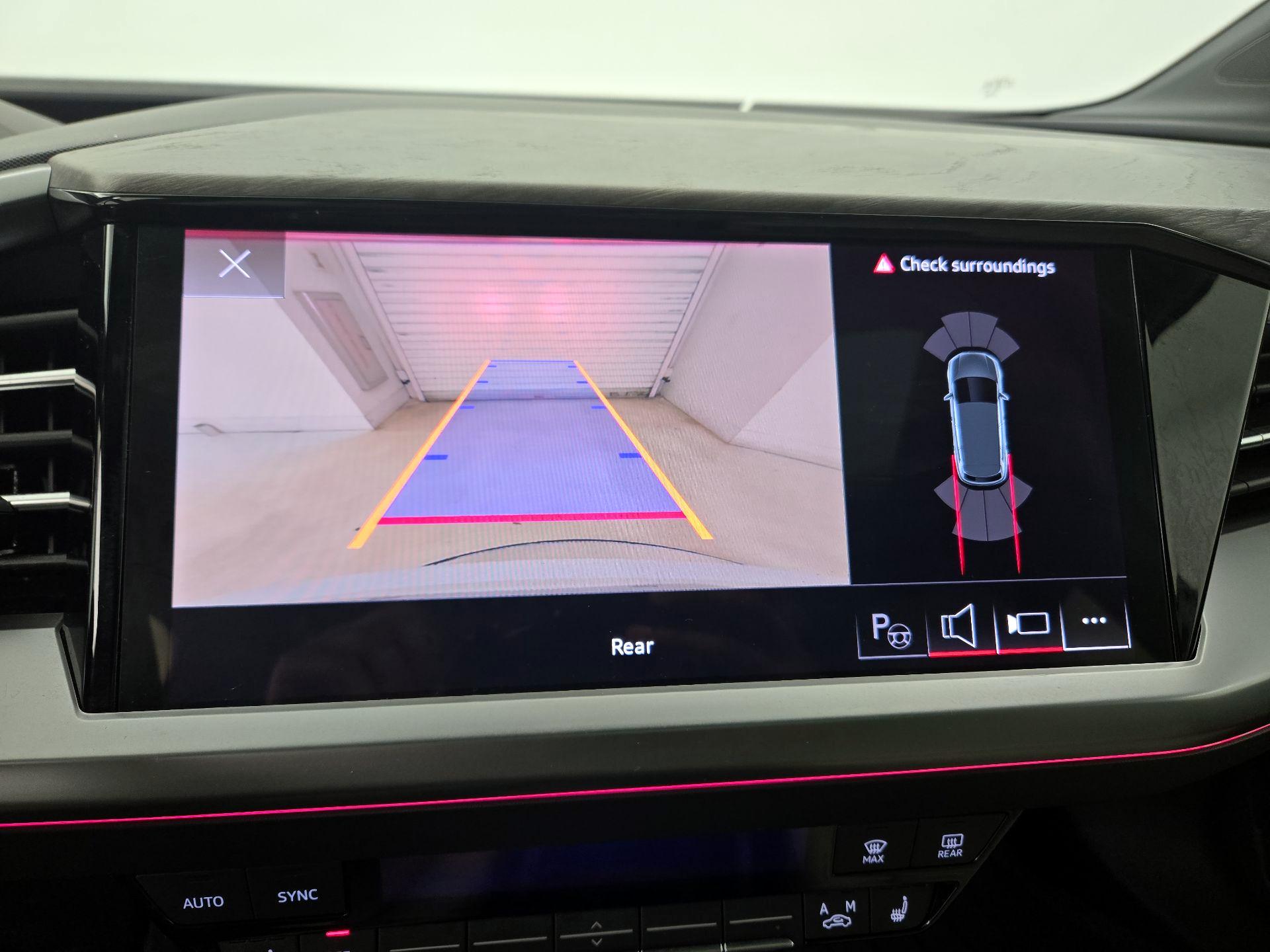 Thumbnail: 2024 Audi Q4 e-tron - 14
