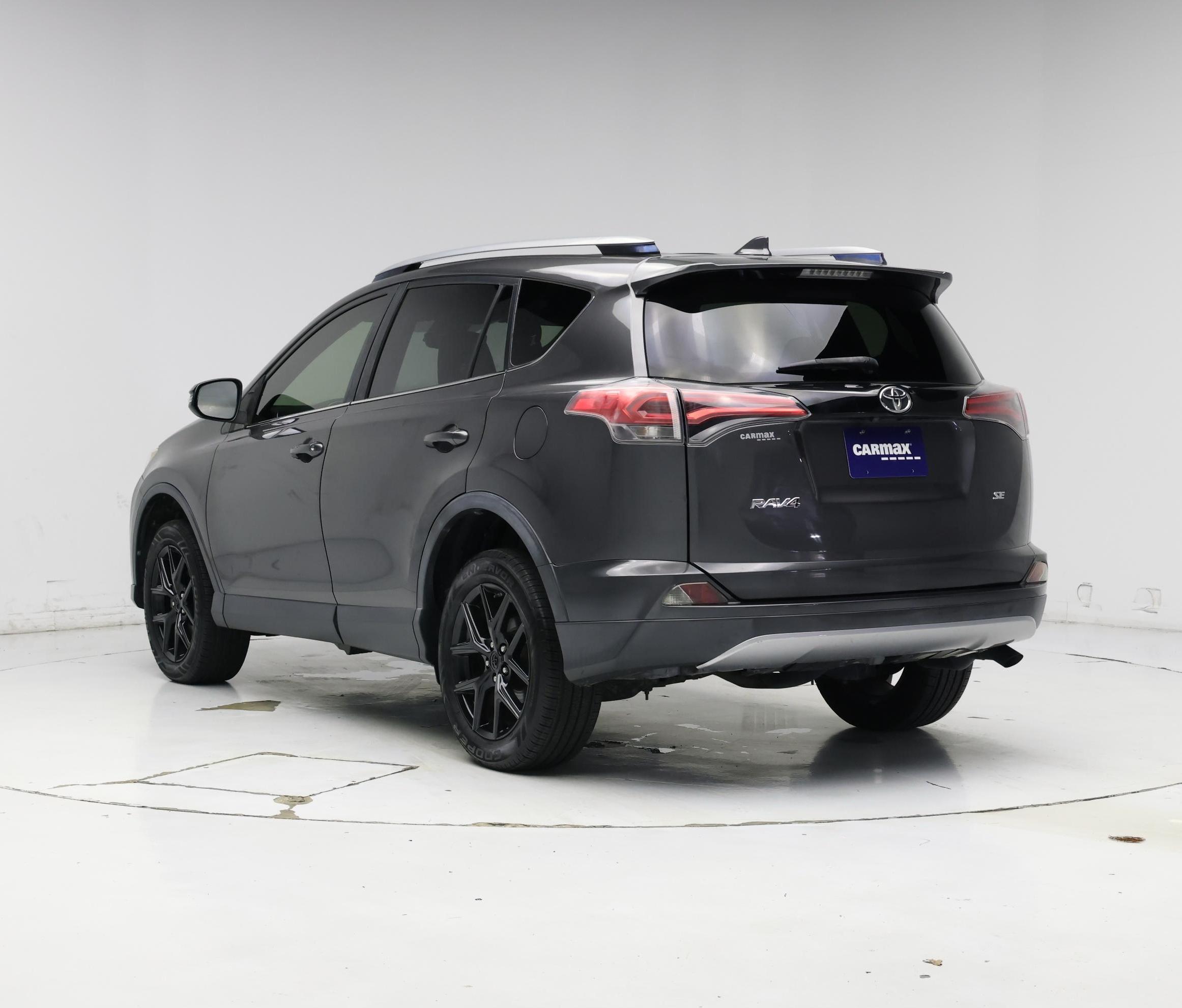 Thumbnail: 2018 Toyota RAV4 - 2