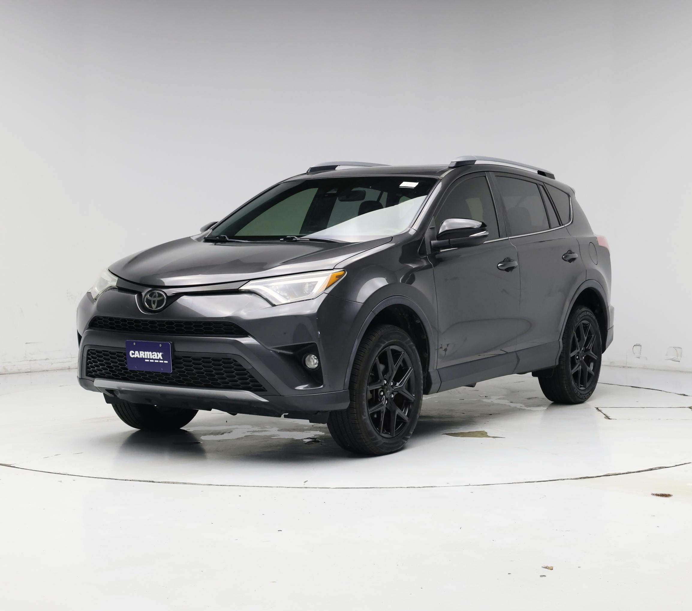 Thumbnail: 2018 Toyota RAV4 - 4