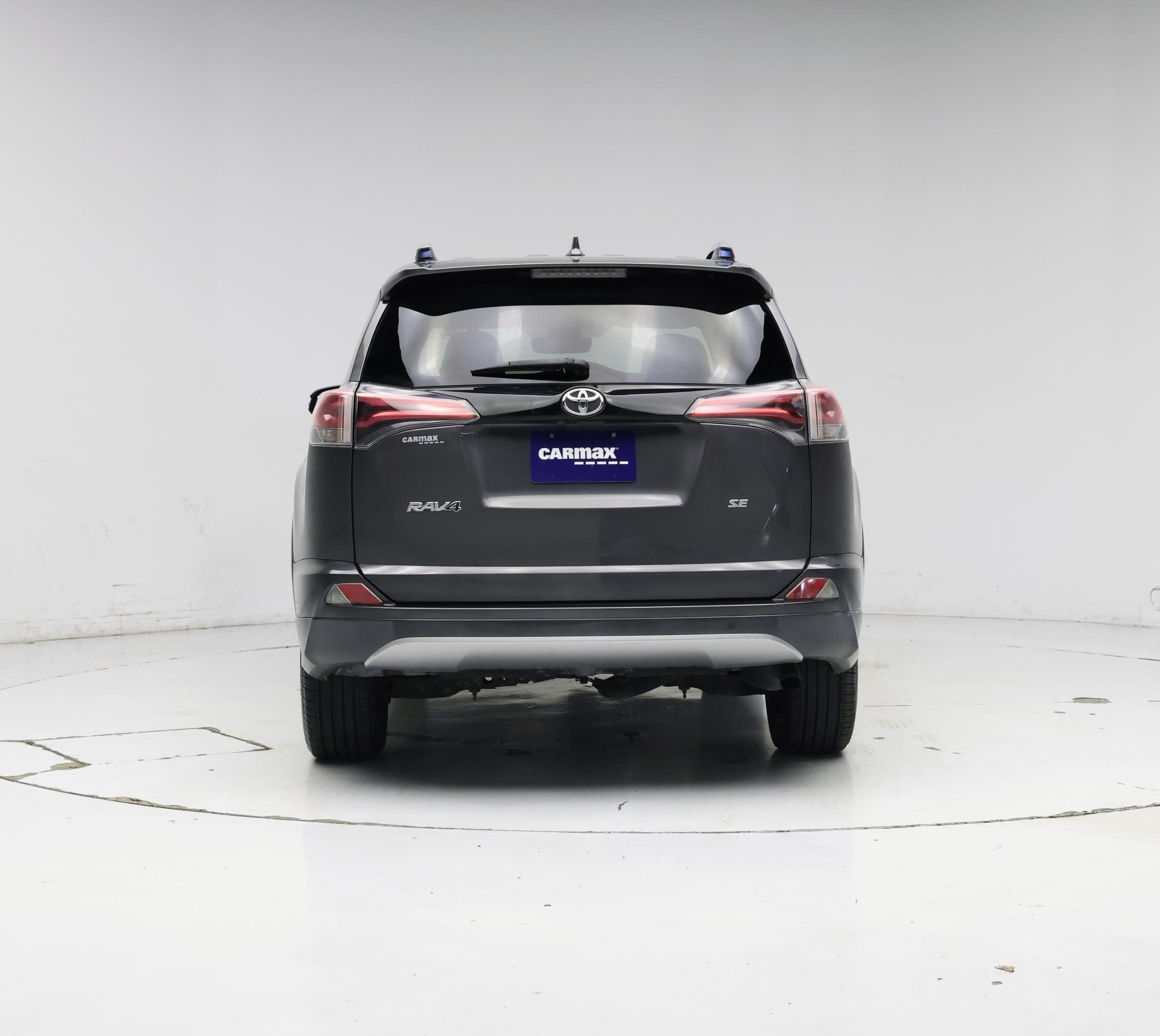 Thumbnail: 2018 Toyota RAV4 - 6