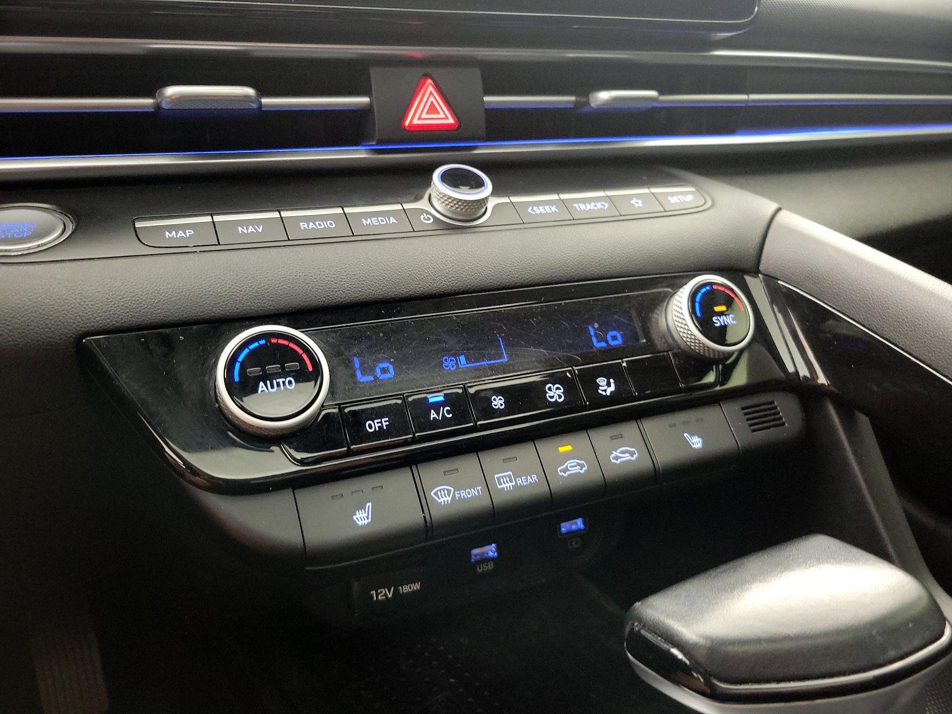Thumbnail: 2021 Hyundai Elantra - 17