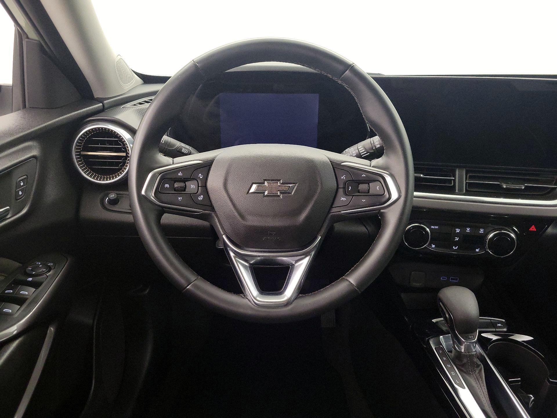 Thumbnail: 2025 Chevrolet Trax - 10