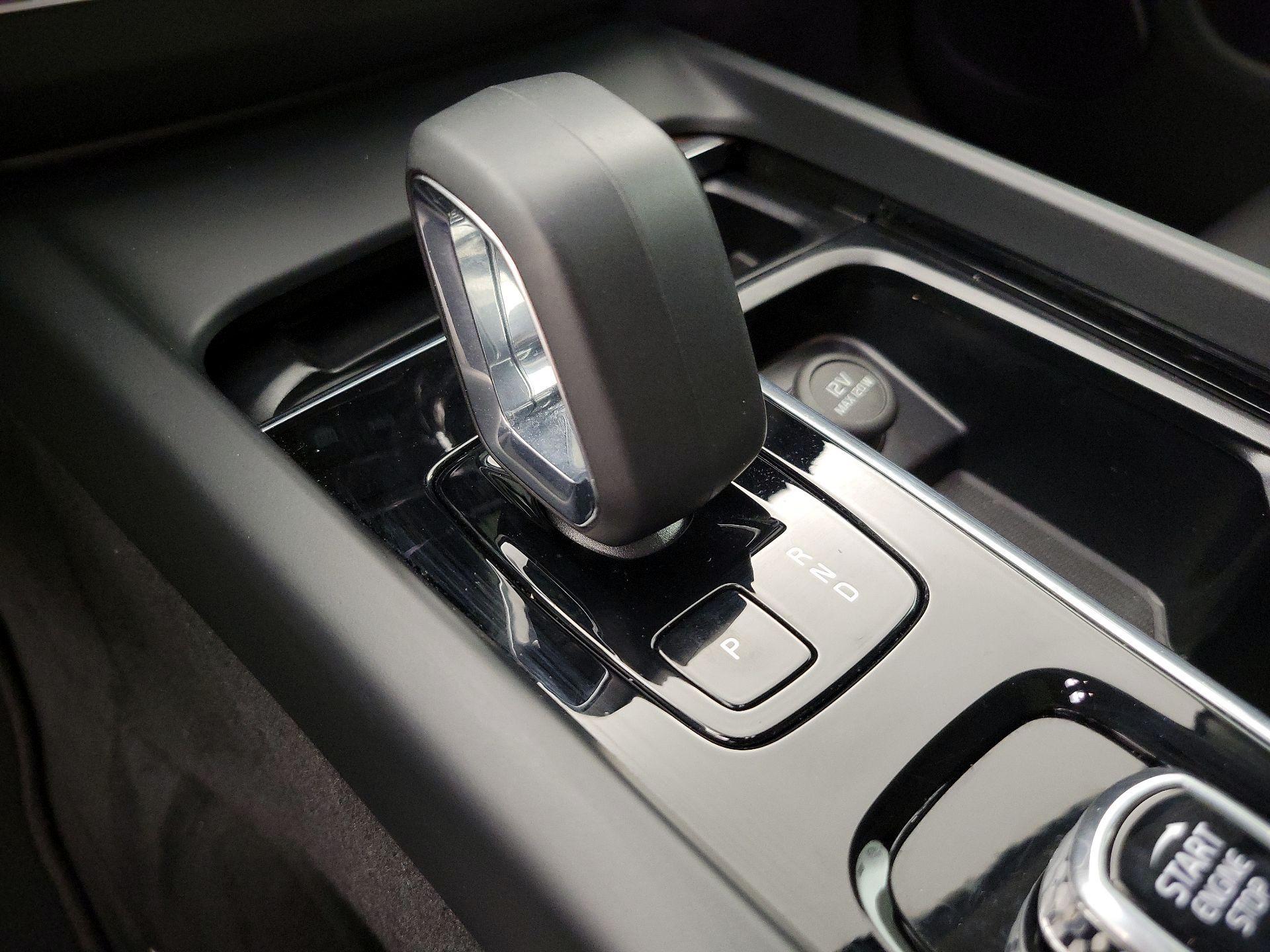 Thumbnail: 2023 Volvo XC60 - 18