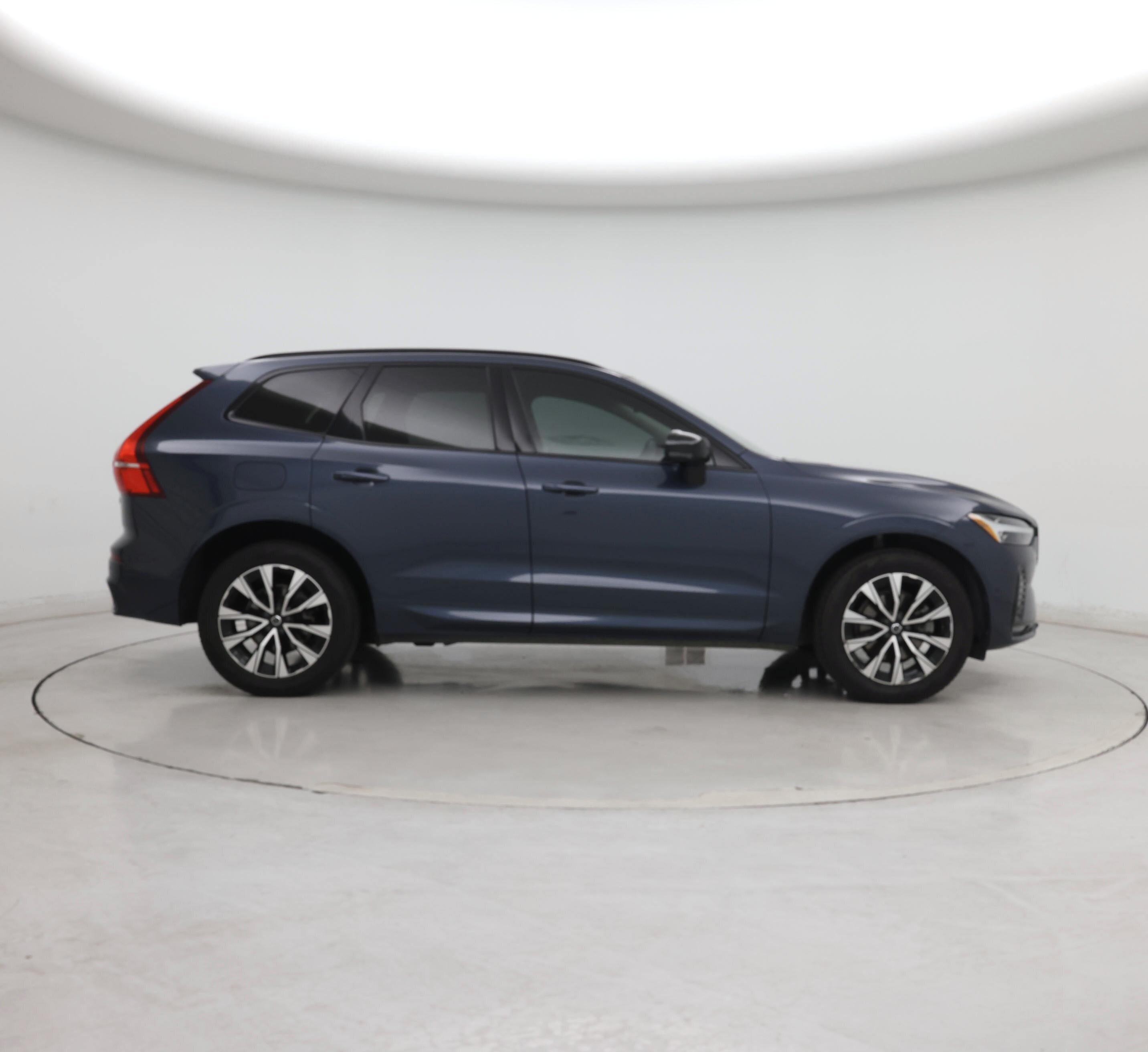 Thumbnail: 2023 Volvo XC60 - 7