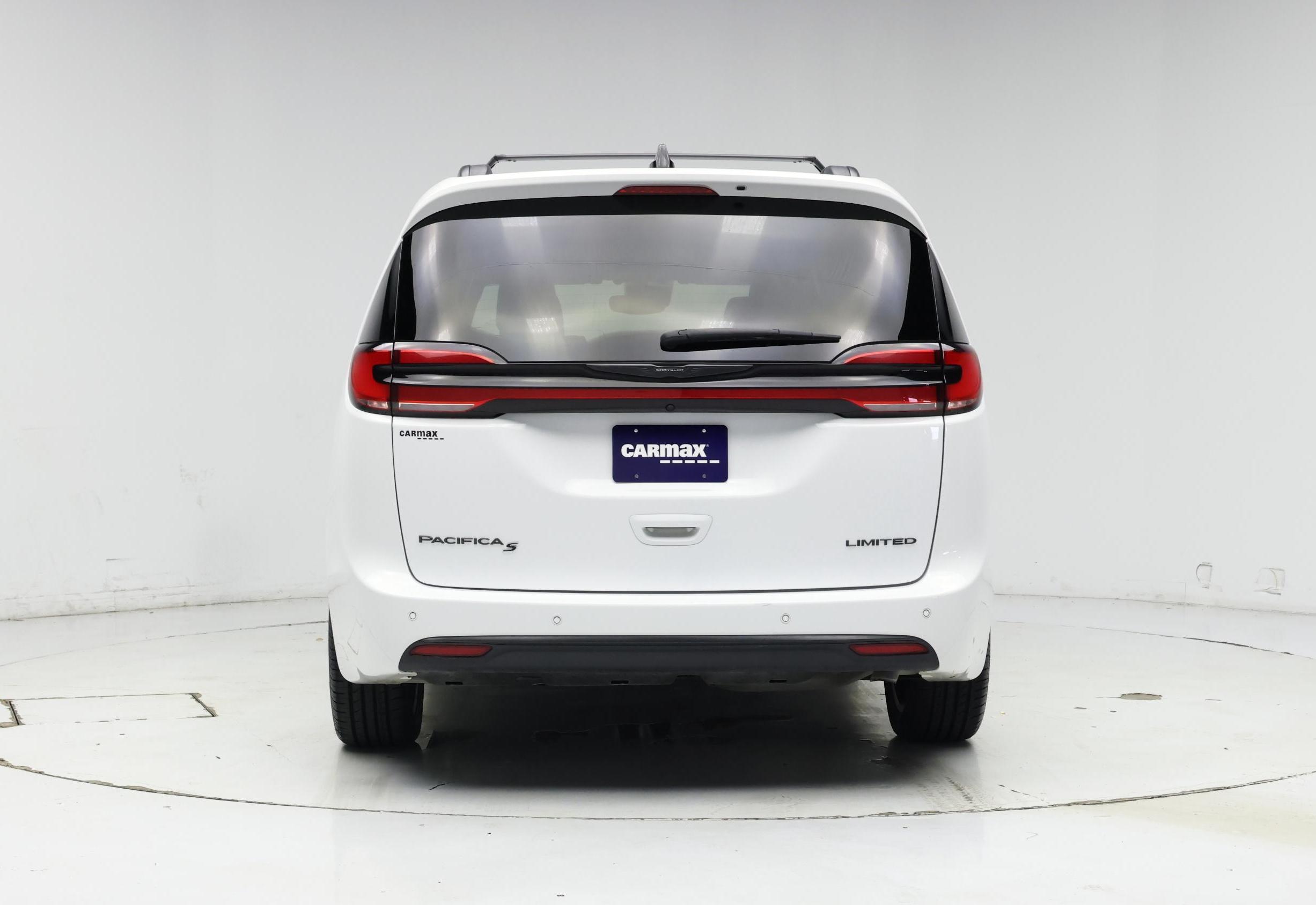 Thumbnail: 2025 Chrysler Pacifica - 6