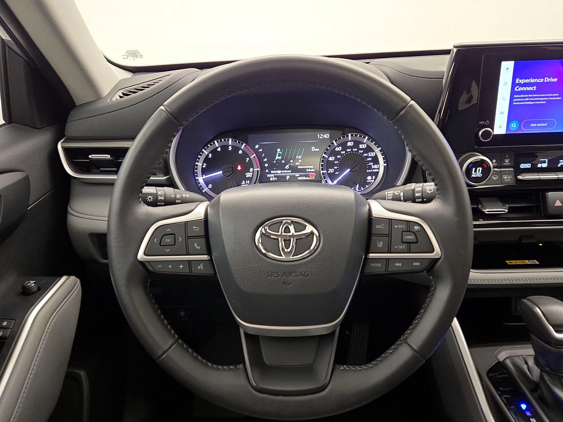 Thumbnail: 2024 Toyota Highlander - 10