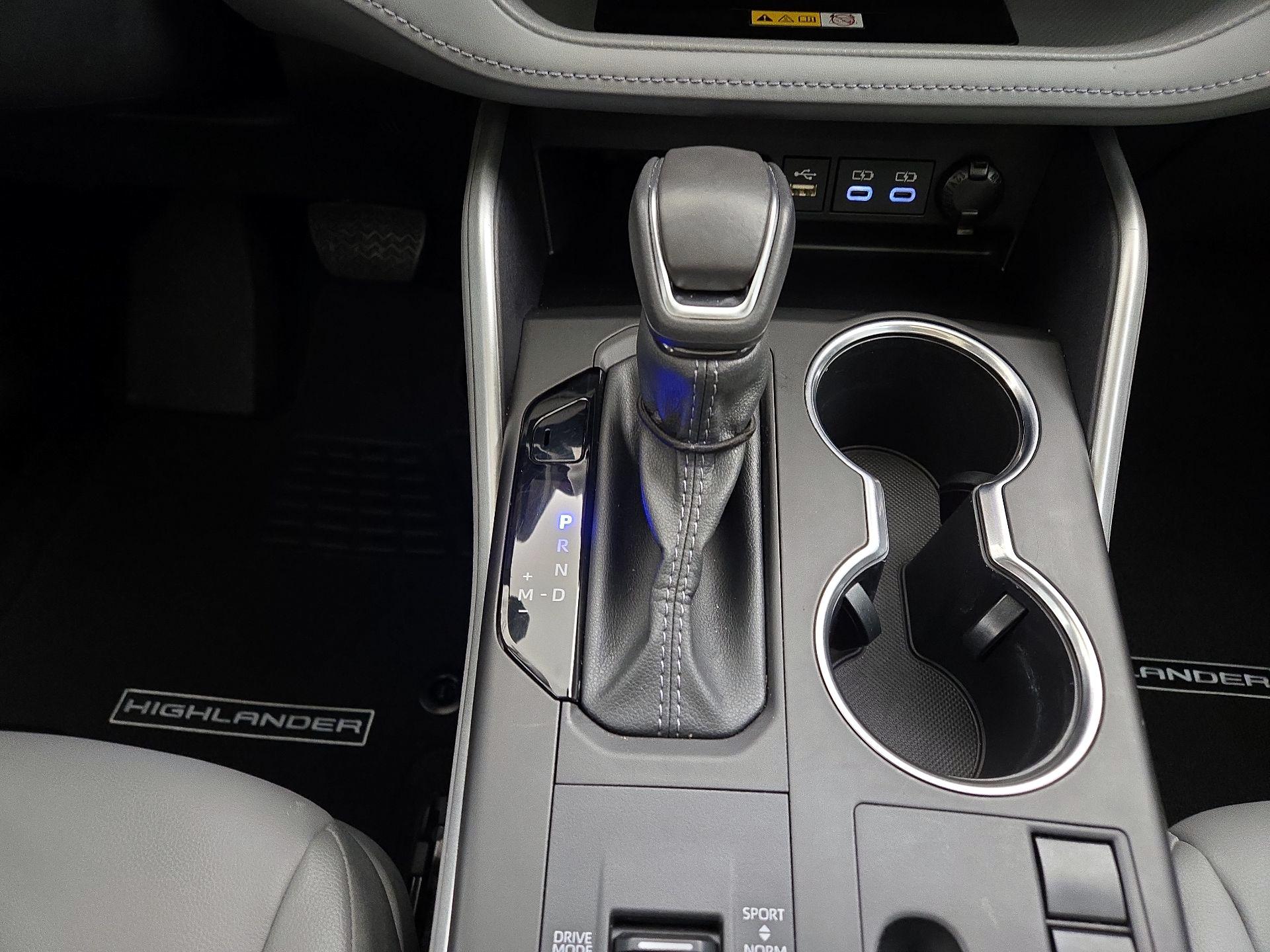 Thumbnail: 2024 Toyota Highlander - 17