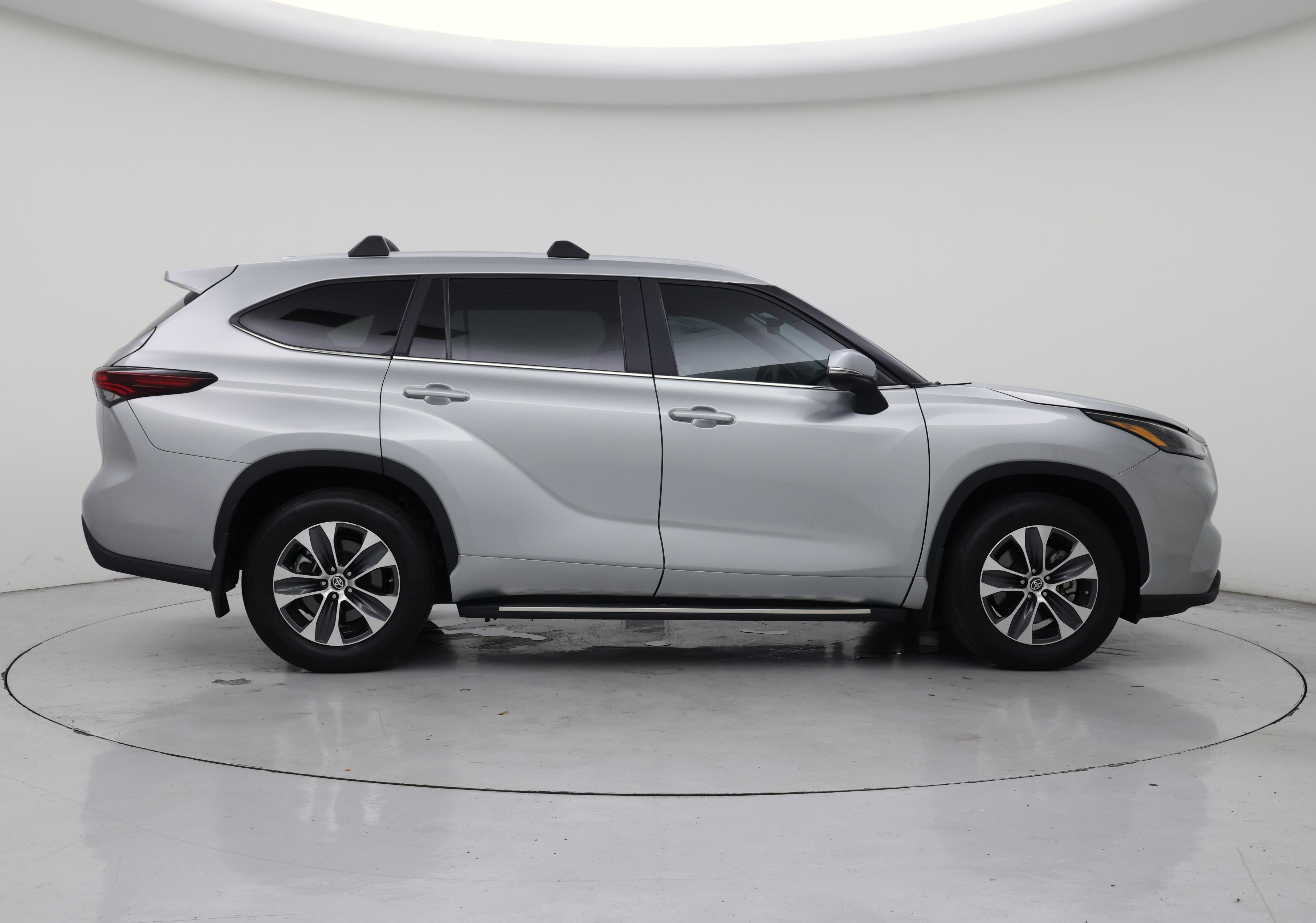 Thumbnail: 2024 Toyota Highlander - 7