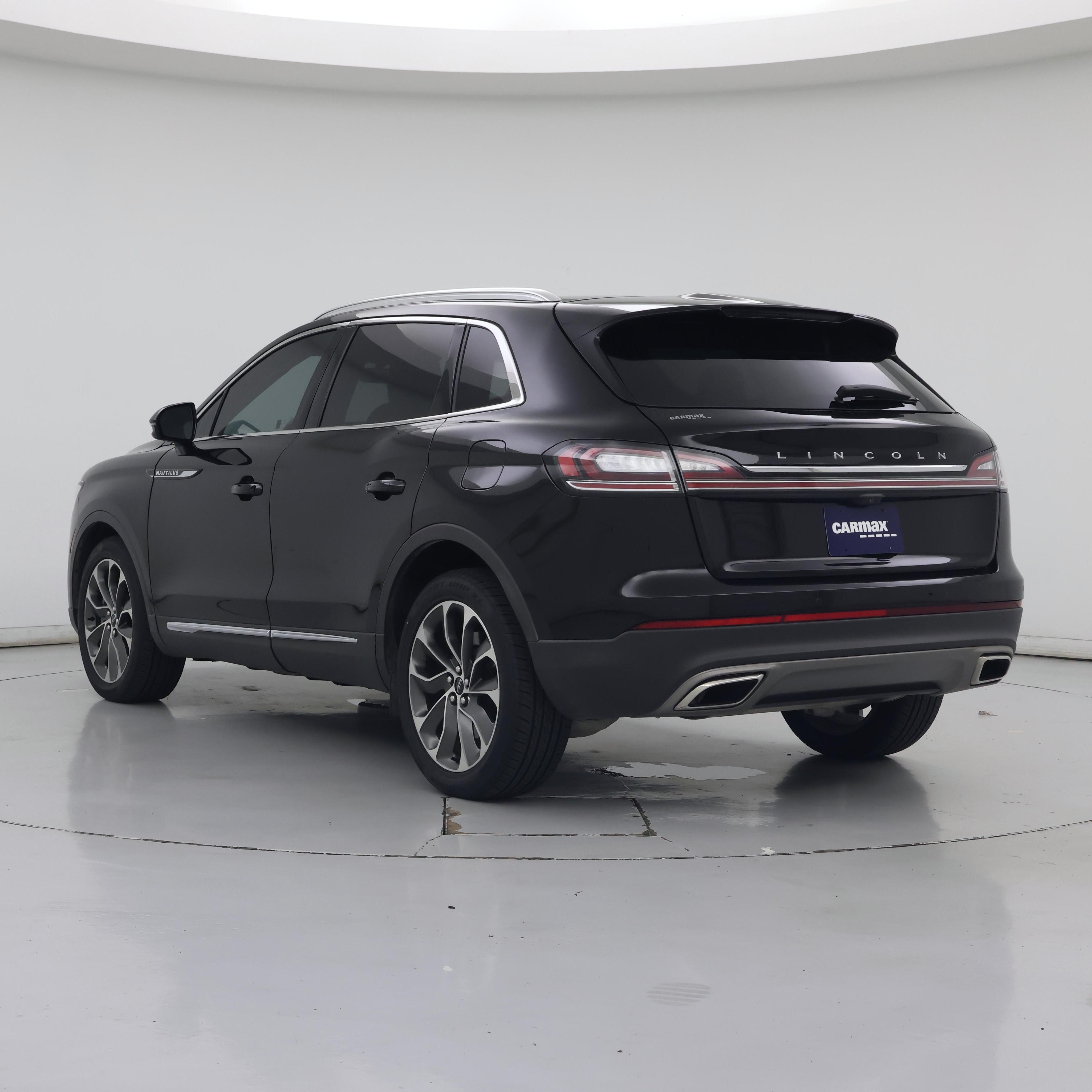Thumbnail: 2023 Lincoln Nautilus - 2