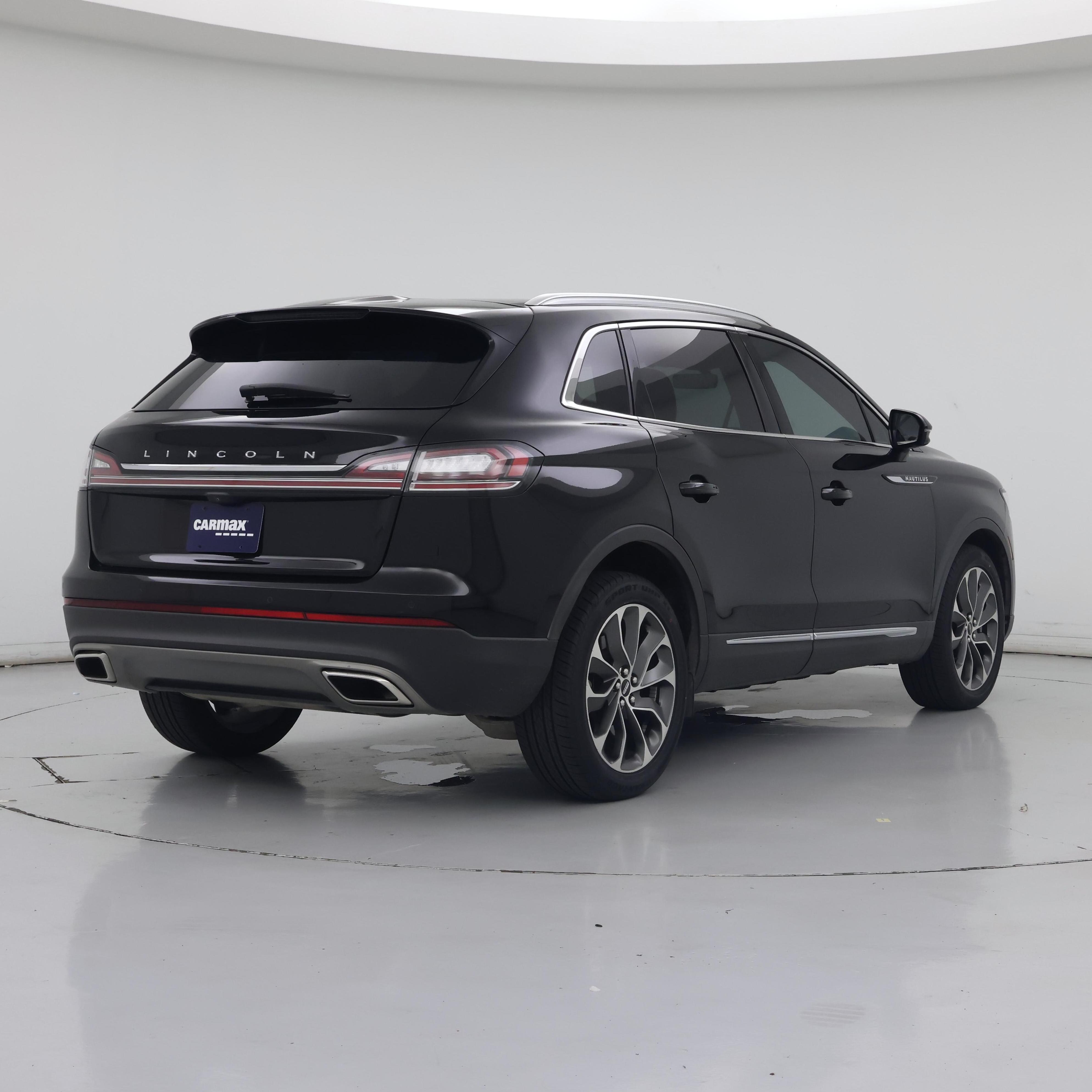 Thumbnail: 2023 Lincoln Nautilus - 8