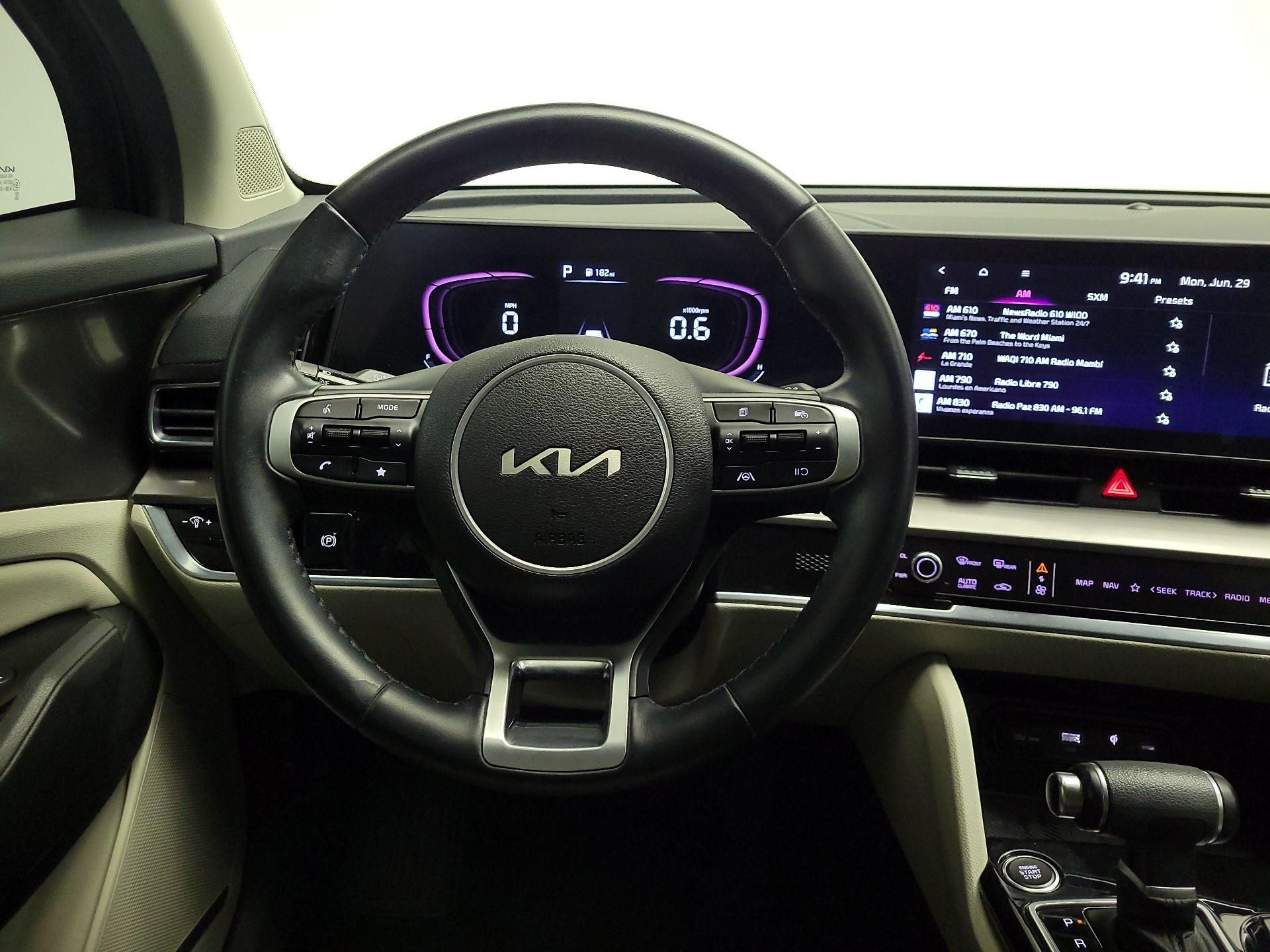 Thumbnail: 2023 Kia Sportage - 10
