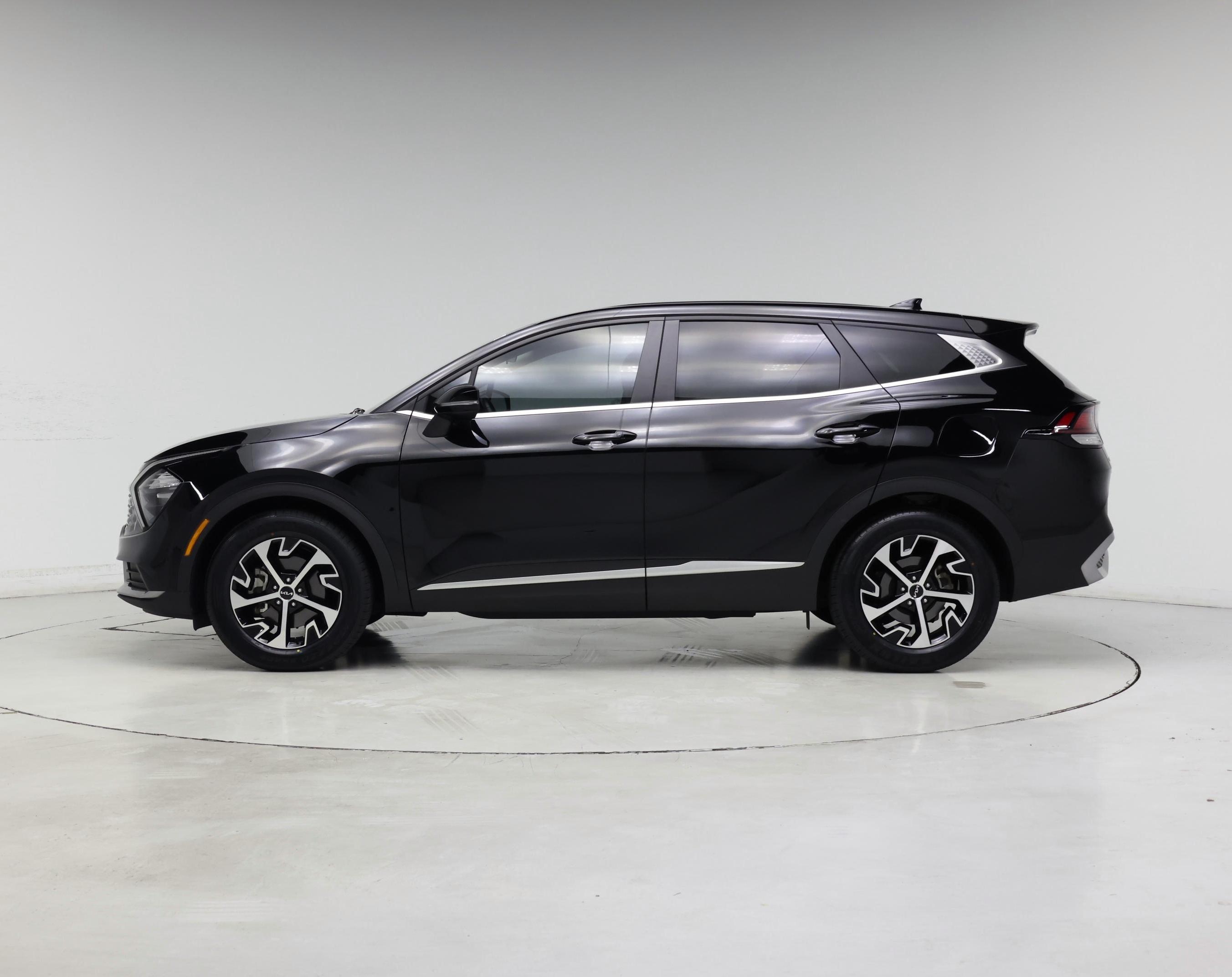 Thumbnail: 2023 Kia Sportage - 3