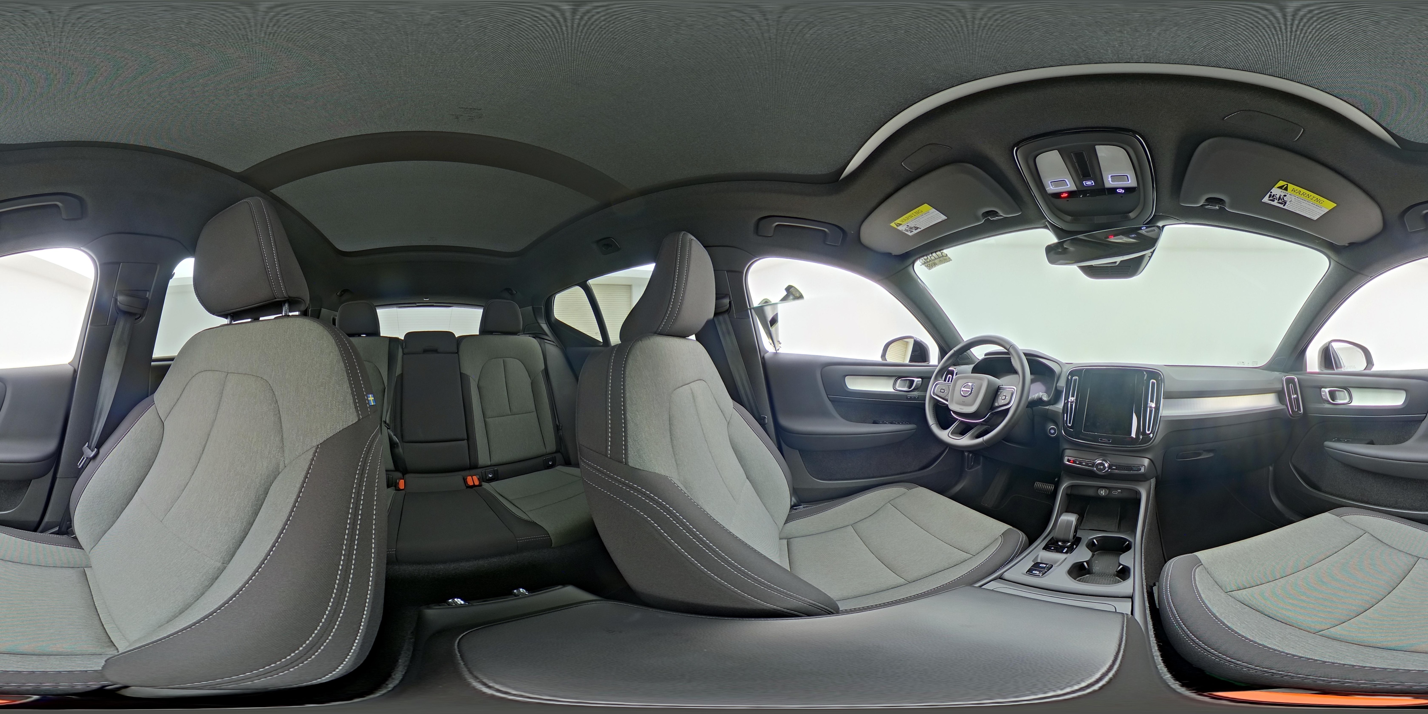 2025 Volvo XC40 Core - Photo 26