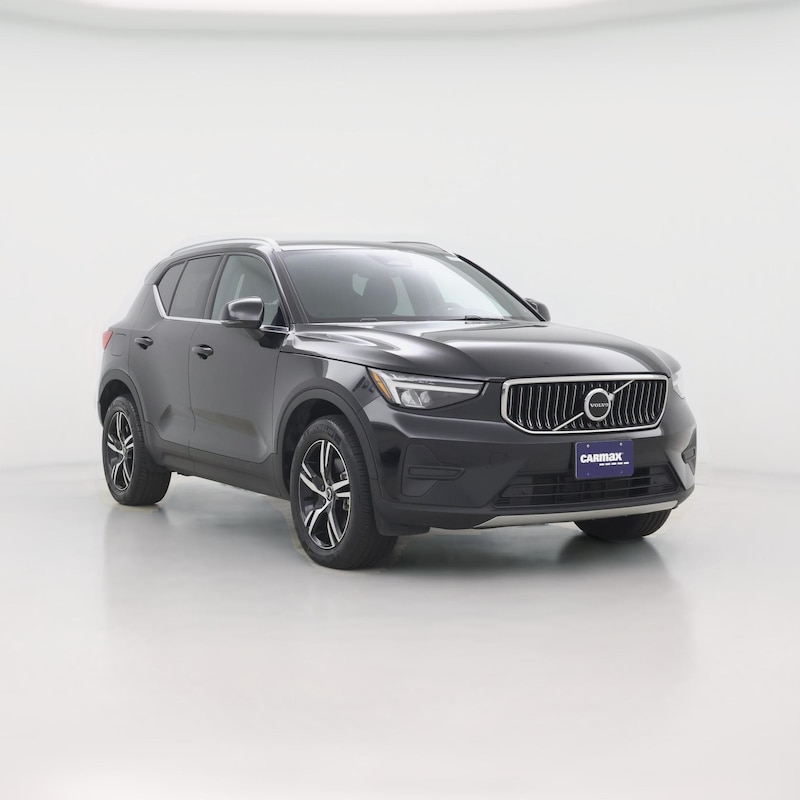 2025 Volvo XC40 B5 Core Bright Theme