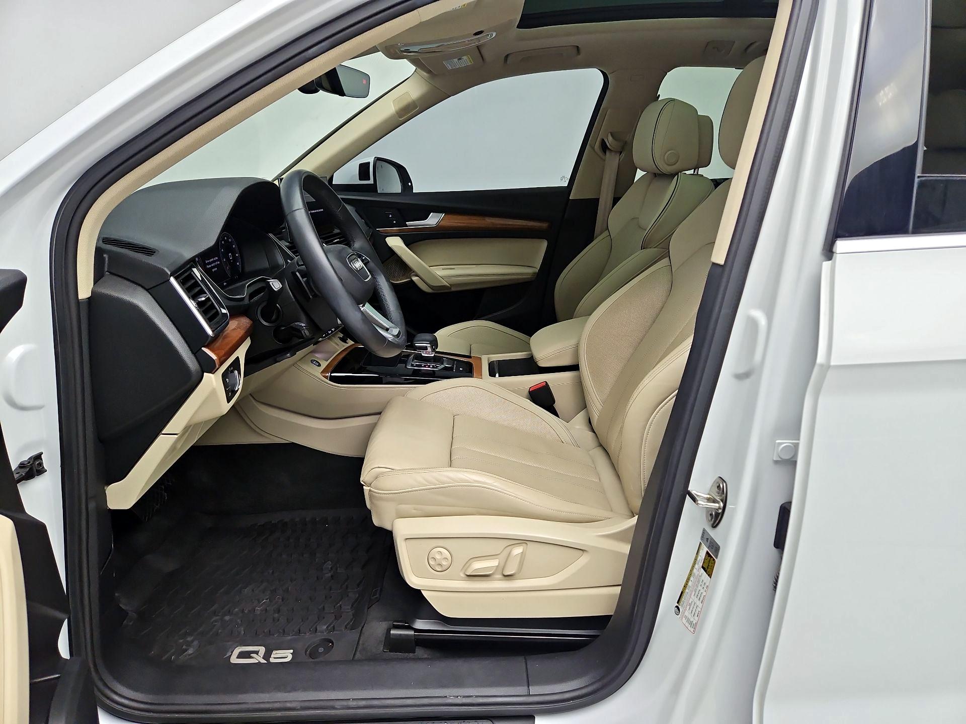 Thumbnail: 2021 Audi Q5 - 11
