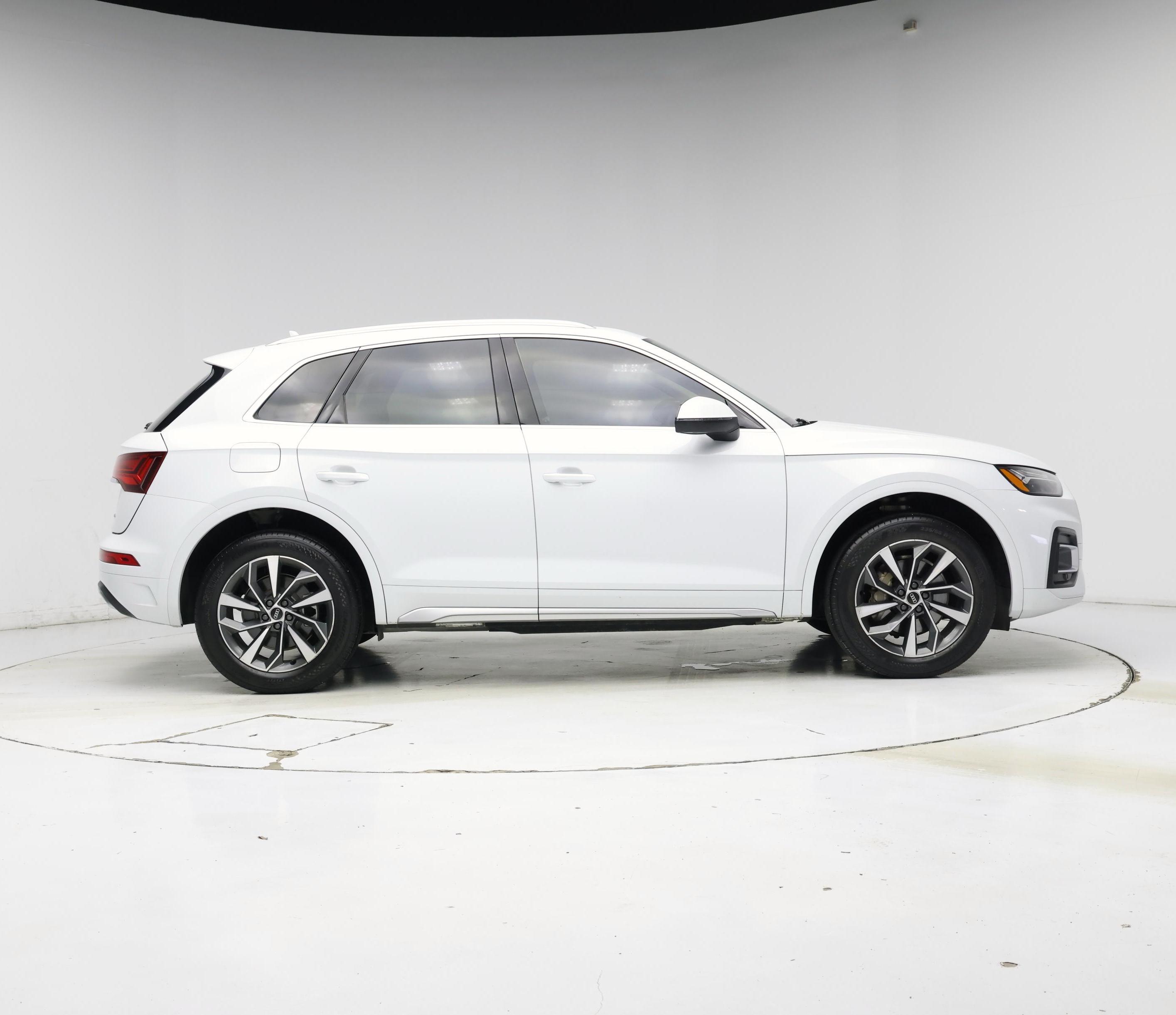 Thumbnail: 2021 Audi Q5 - 7