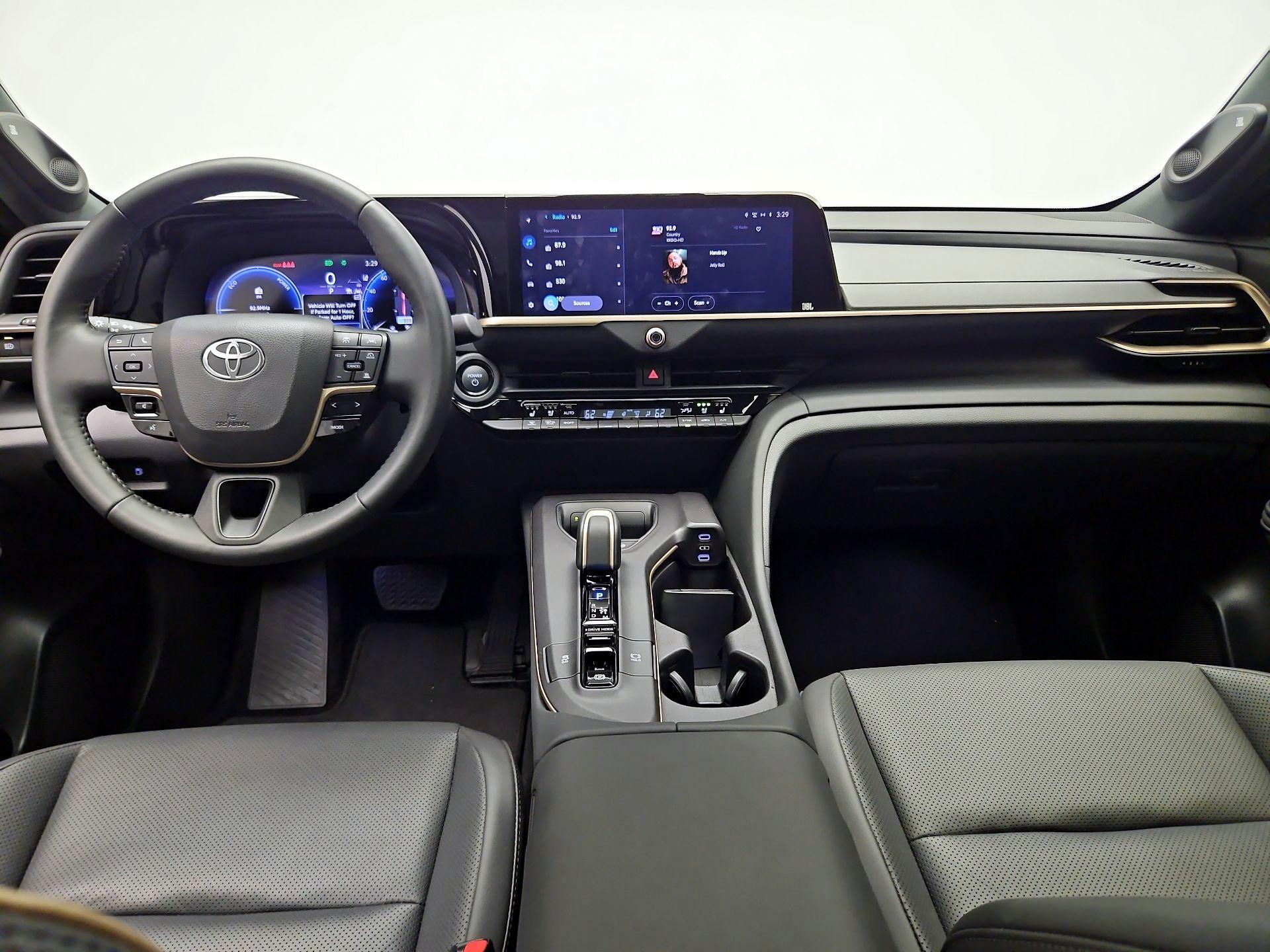 Thumbnail: 2023 Toyota Crown - 9