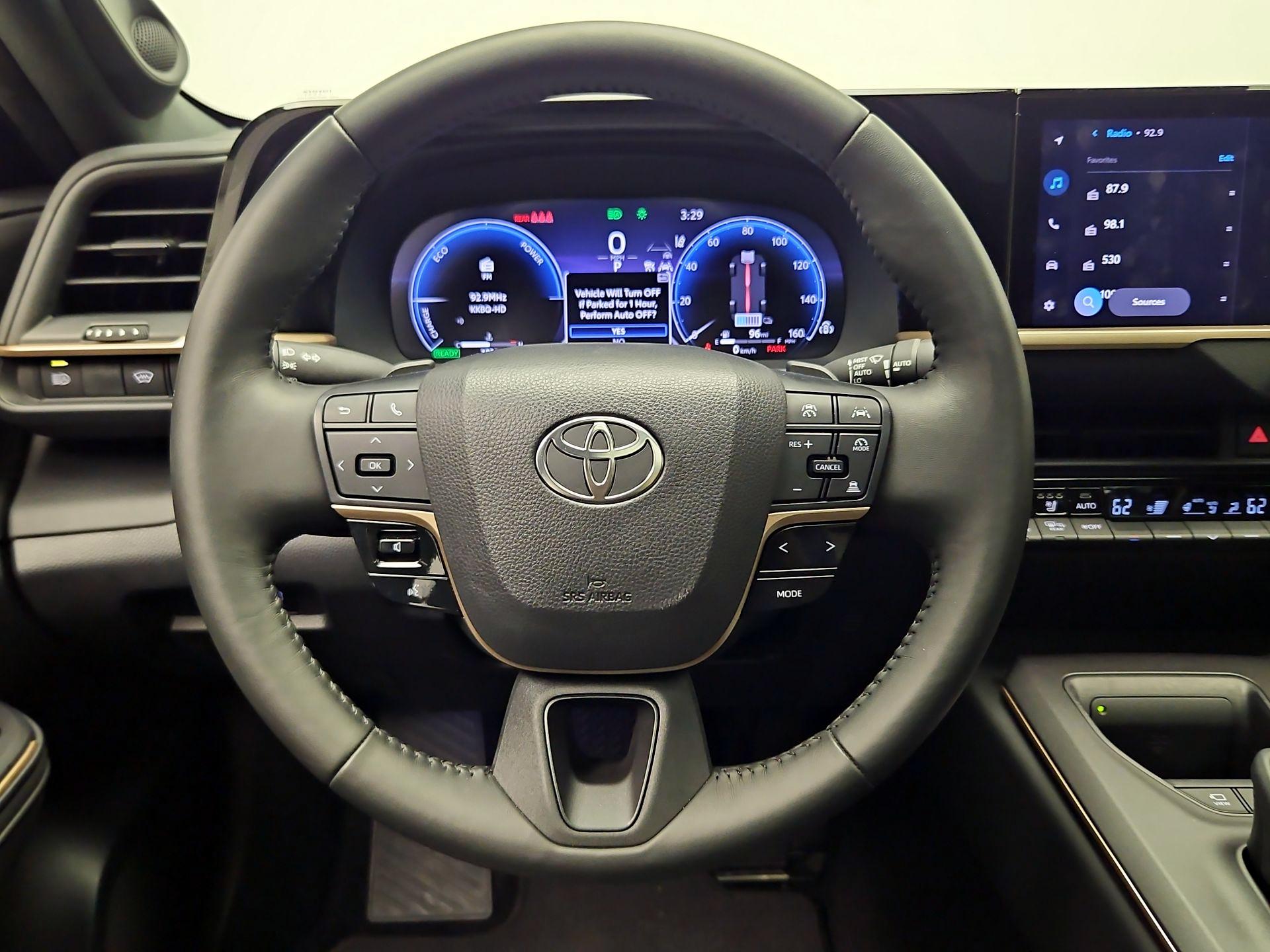 Thumbnail: 2023 Toyota Crown - 10