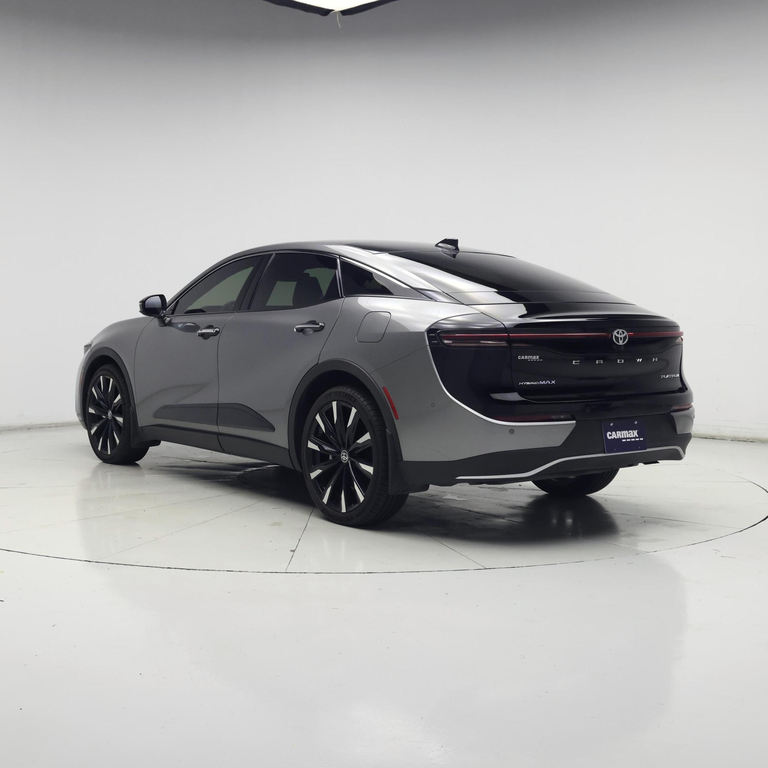 Thumbnail: 2023 Toyota Crown - 2