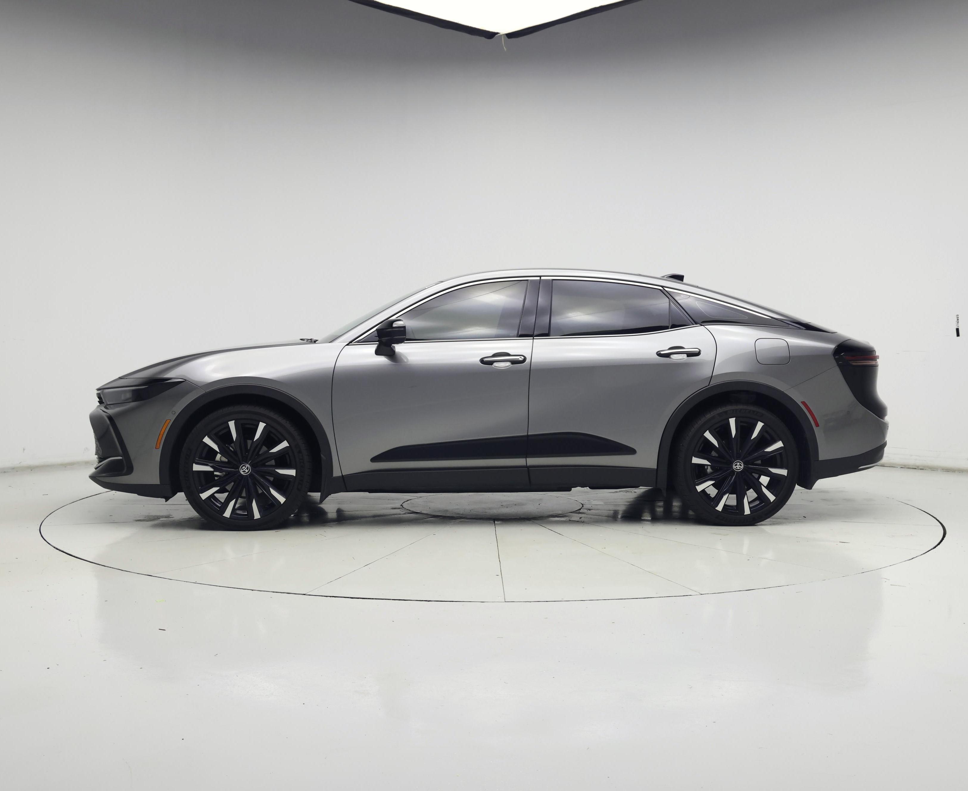 Thumbnail: 2023 Toyota Crown - 3
