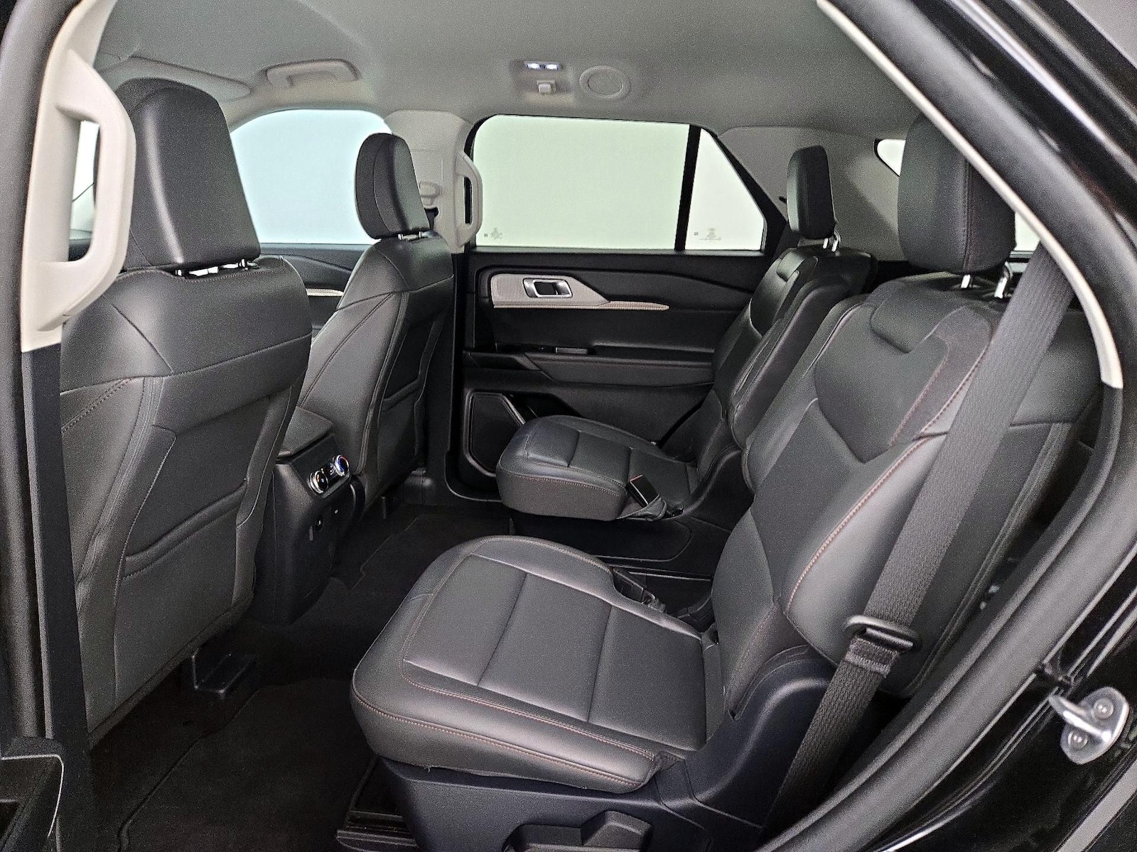 2025 Ford Explorer Active - Photo 21