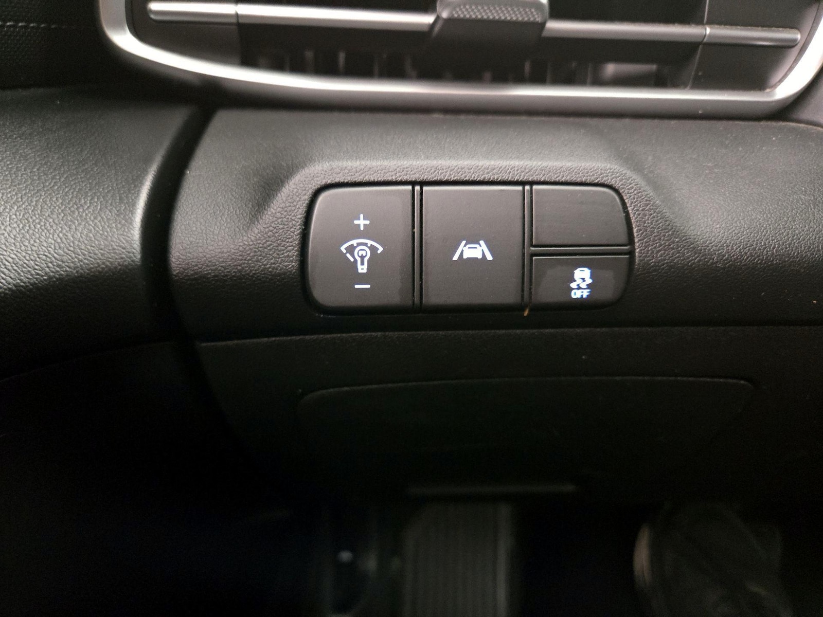 2021 Hyundai Elantra SEL - Photo 14