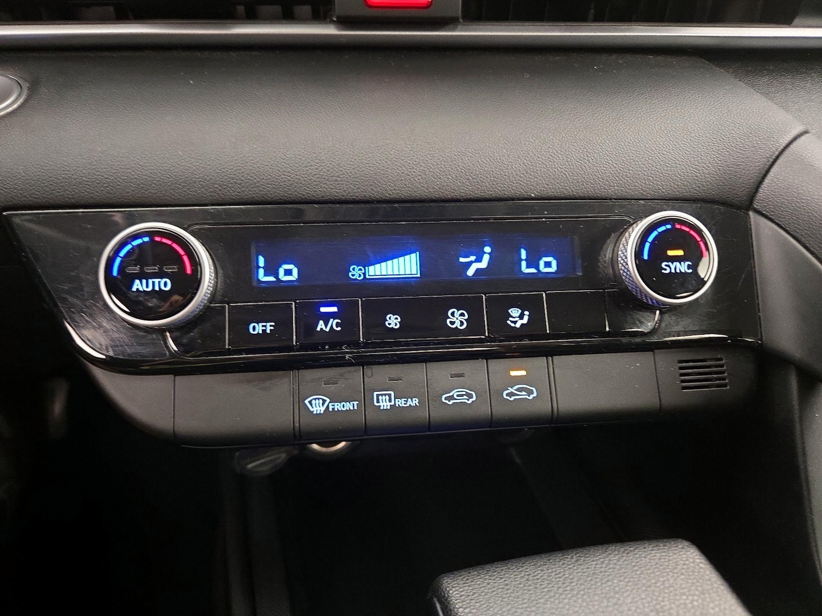 2021 Hyundai Elantra SEL - Photo 17