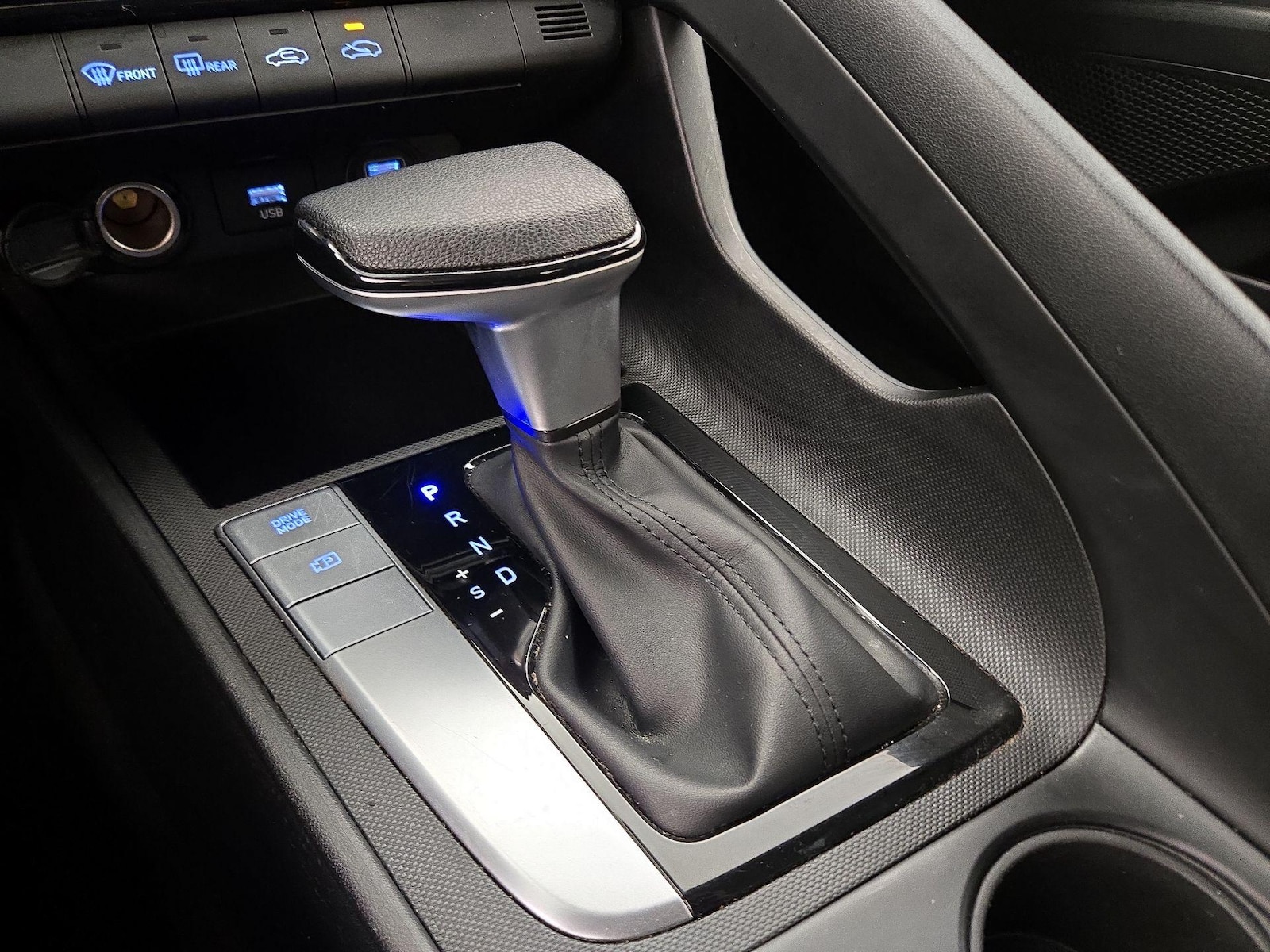2021 Hyundai Elantra SEL - Photo 18