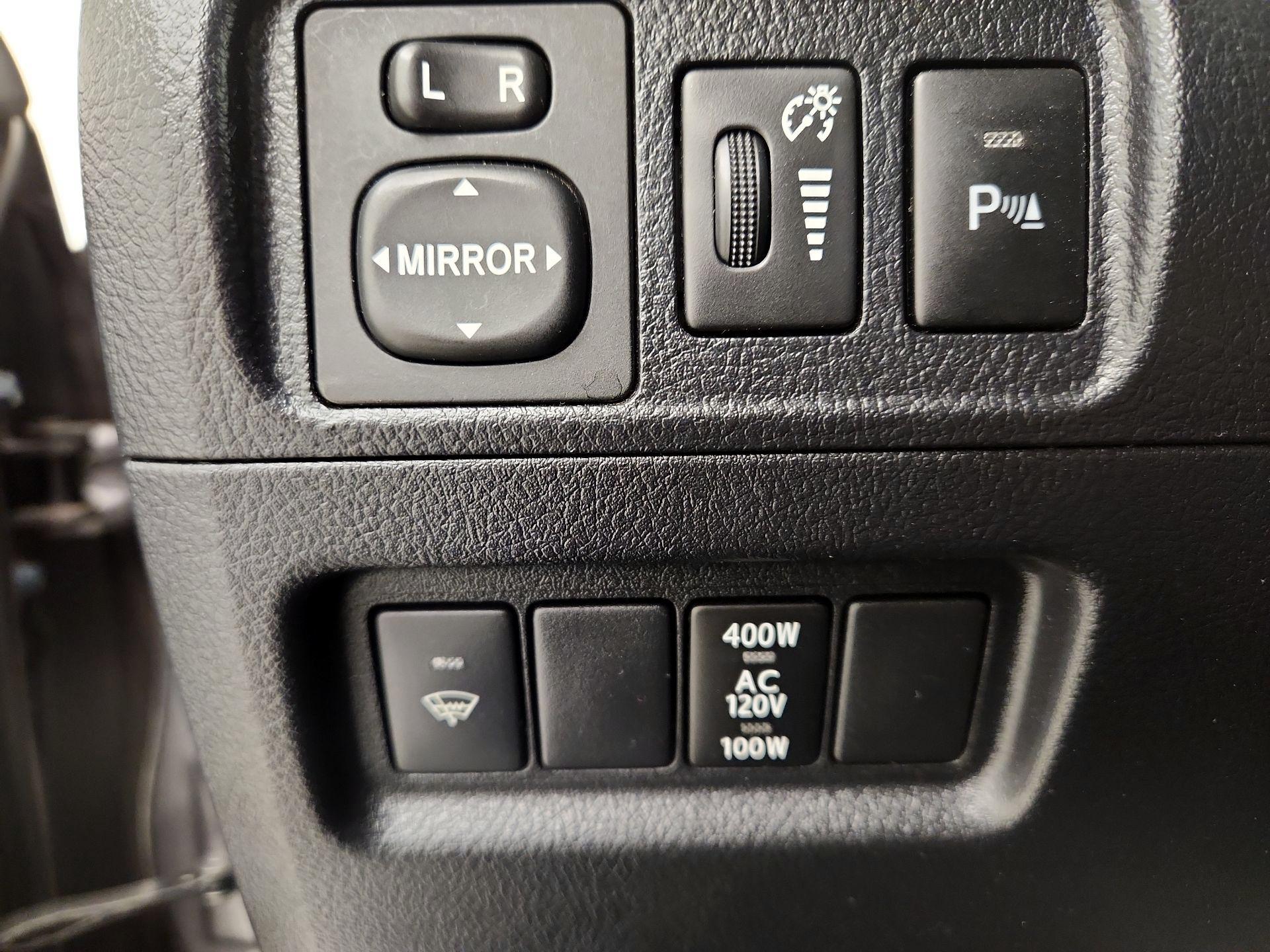 Thumbnail: 2019 Toyota 4Runner - 13
