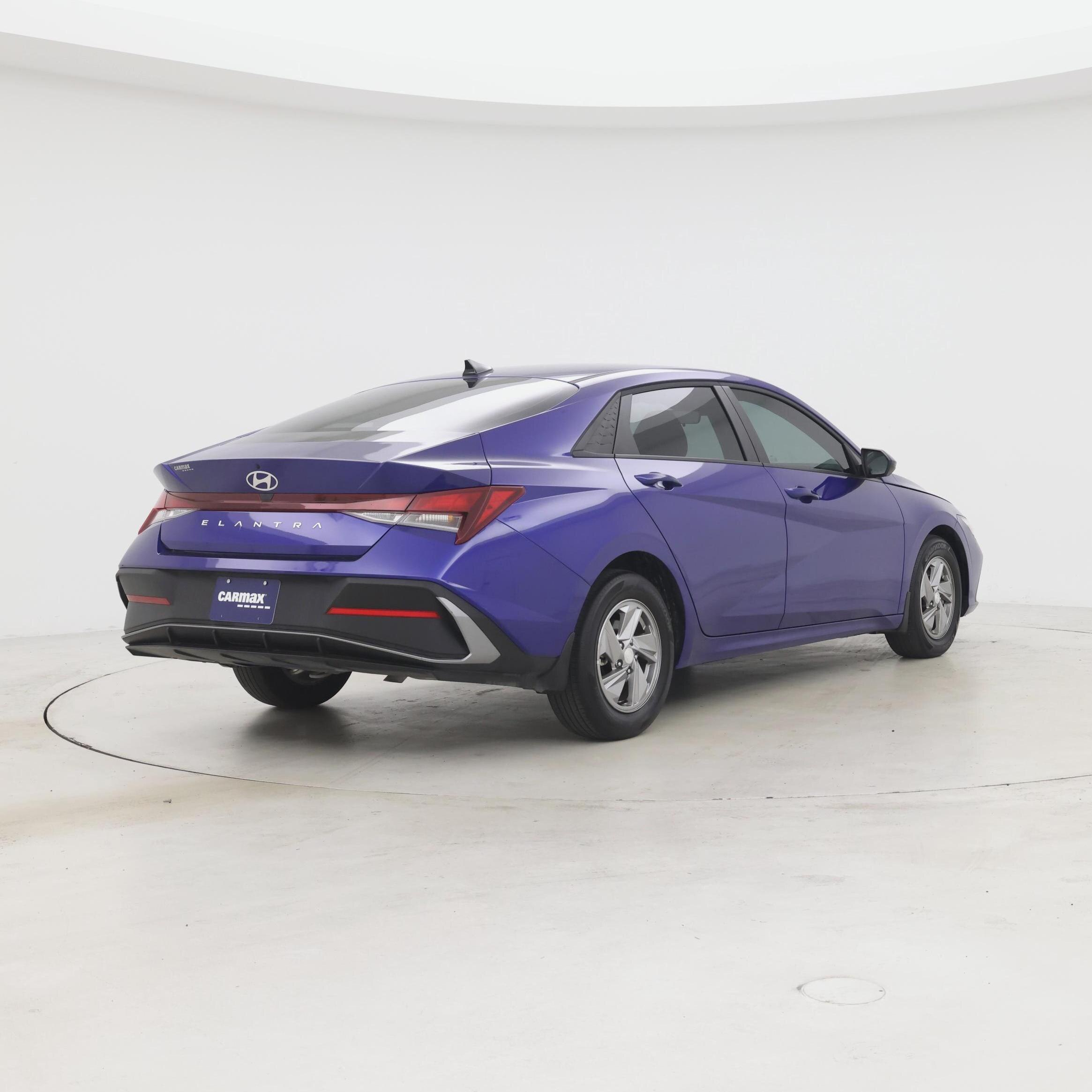 Thumbnail: 2025 Hyundai Elantra - 8