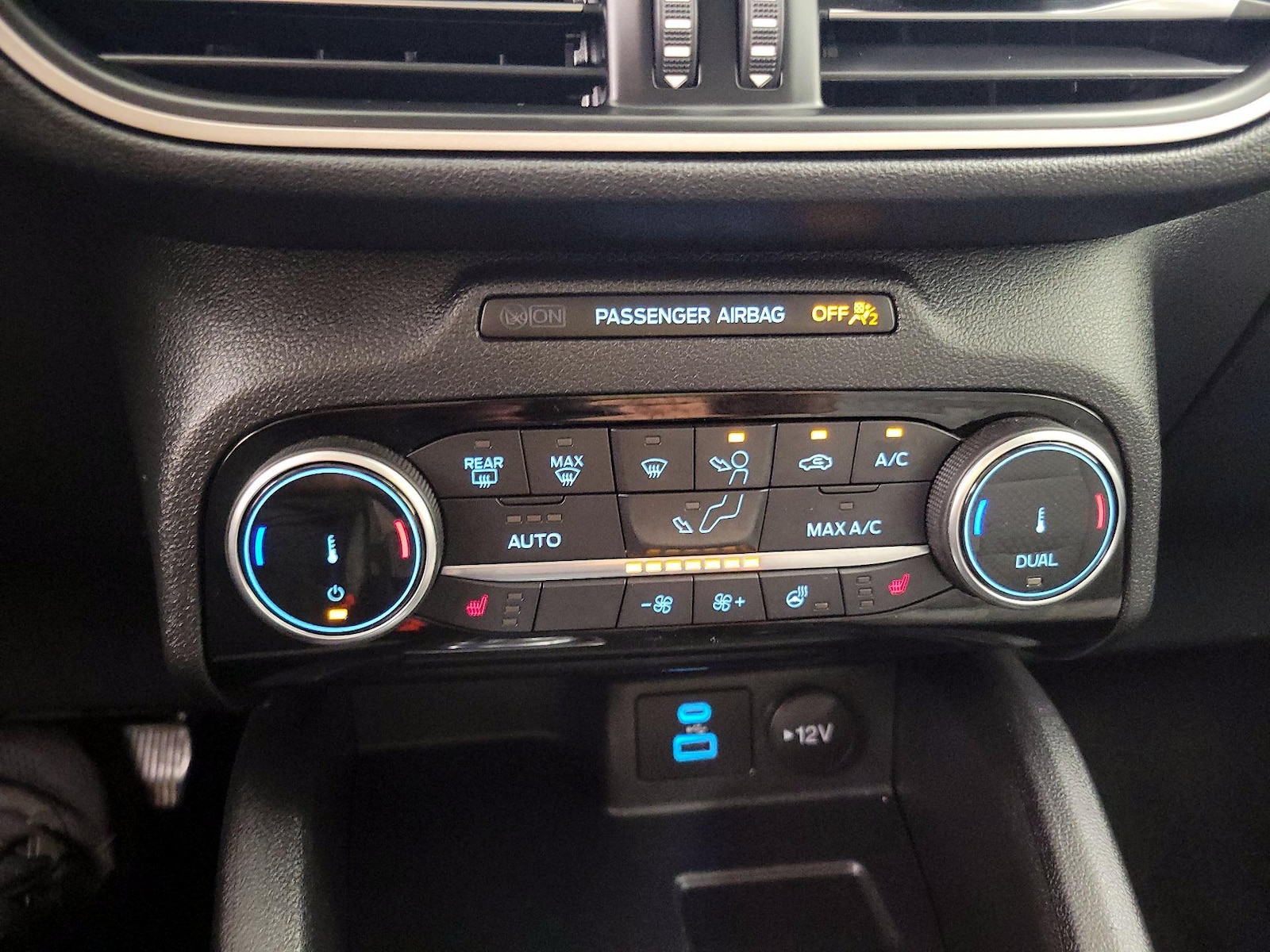 2022 Ford Escape SE - Photo 17