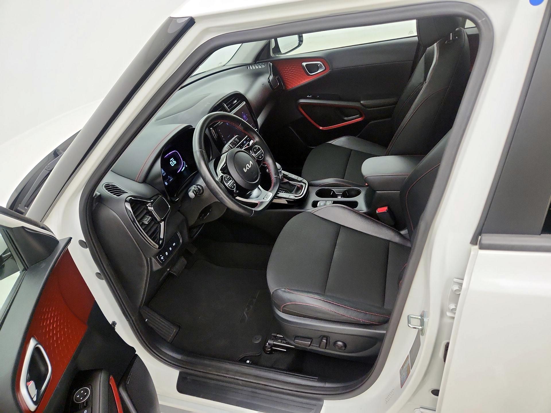 Thumbnail: 2023 Kia Soul - 11